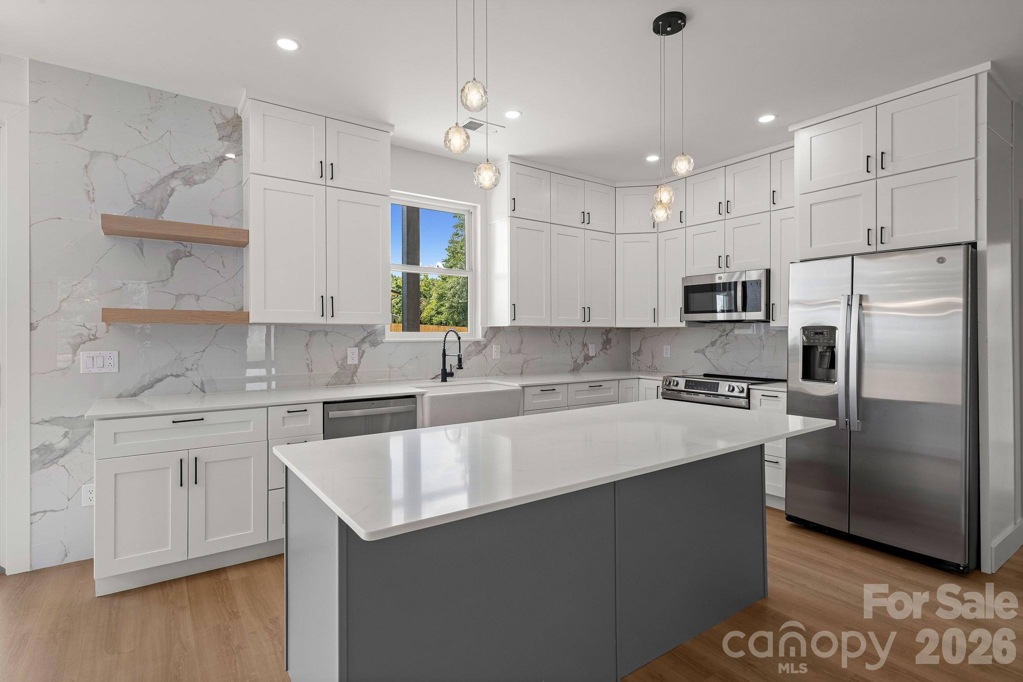 760 New Hope Road — Flat Rock