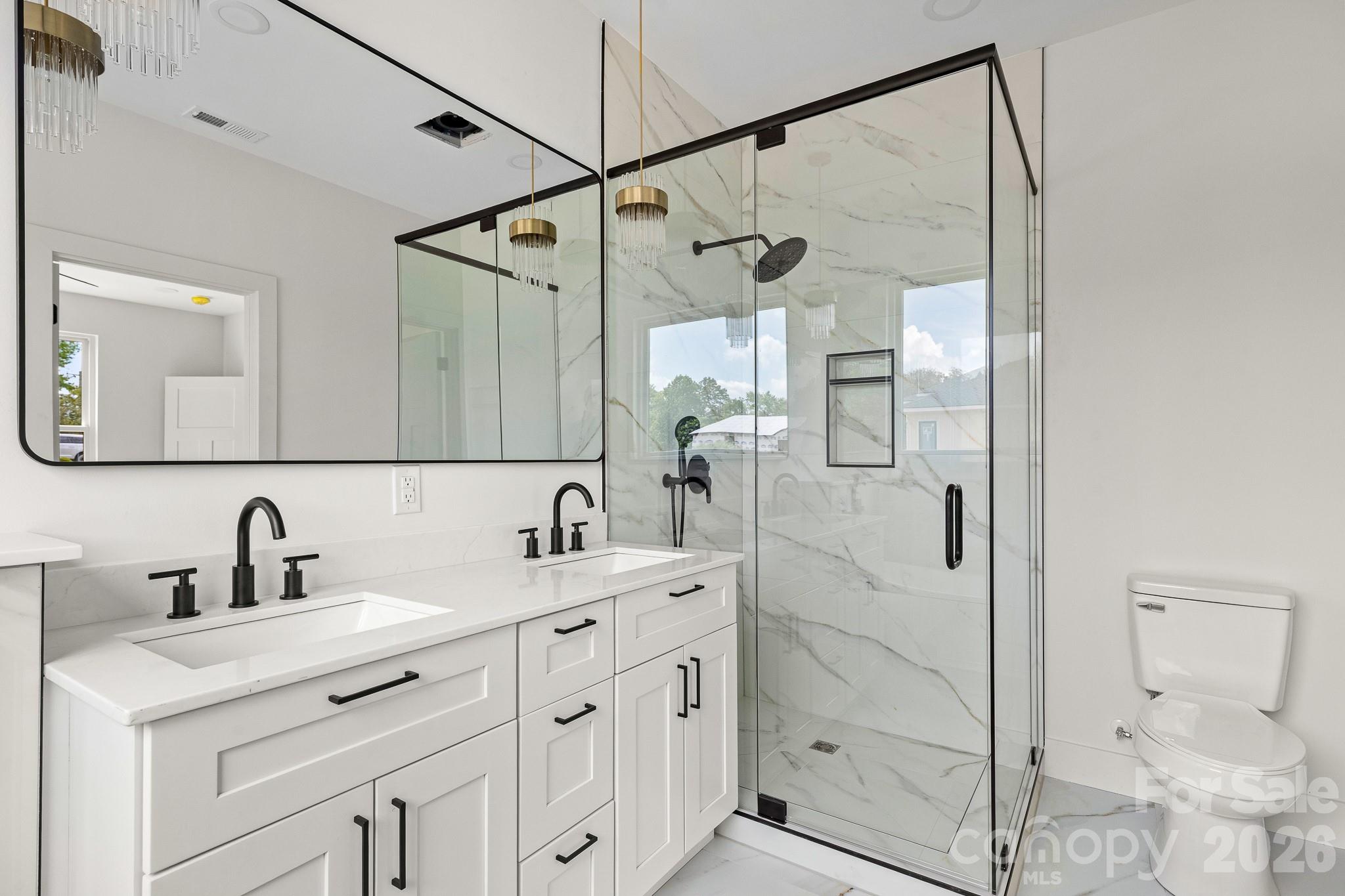 760 New Hope Road — Flat Rock