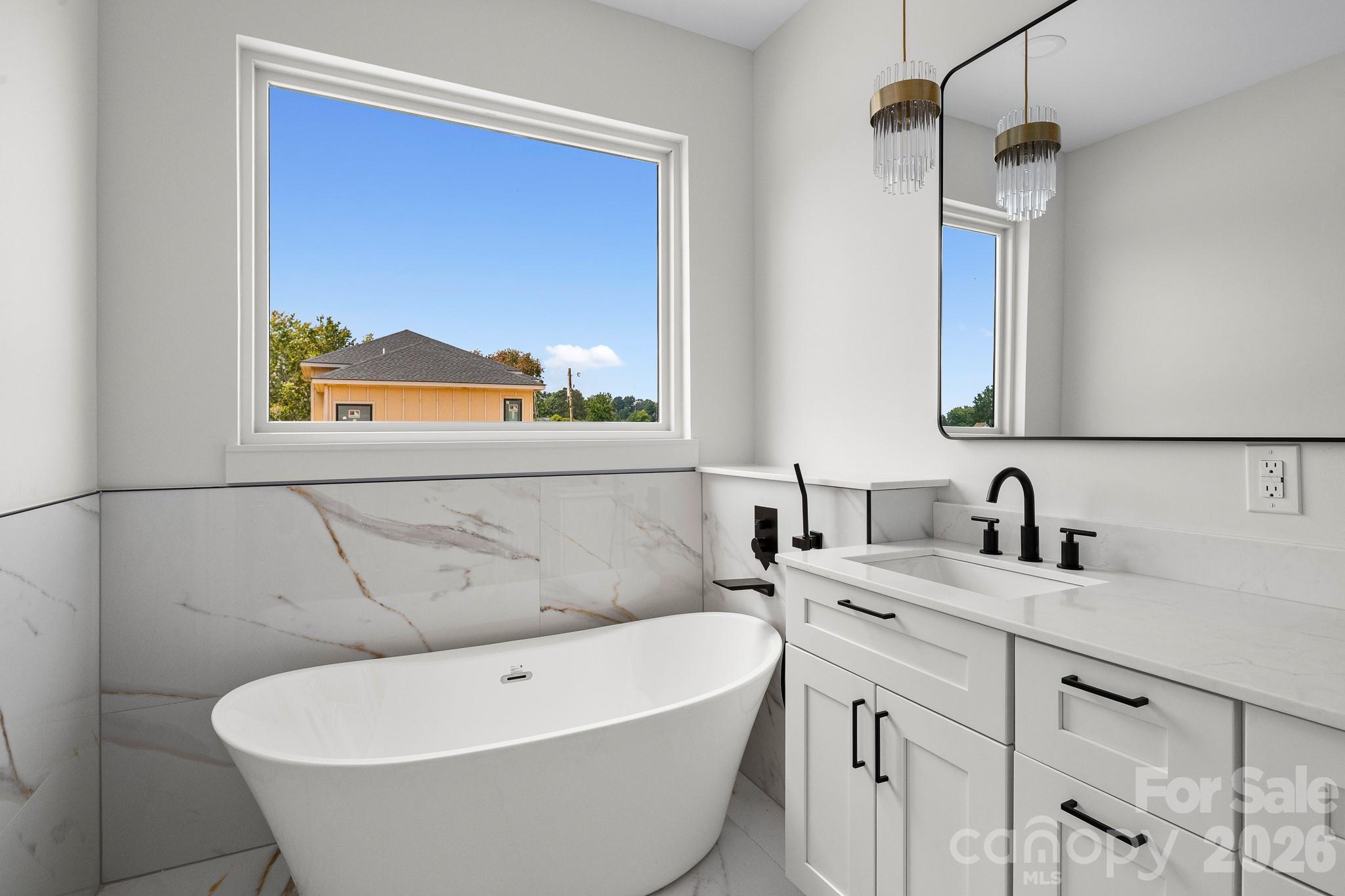 760 New Hope Road — Flat Rock