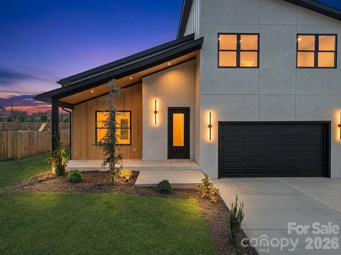 760 New Hope Road — Flat Rock