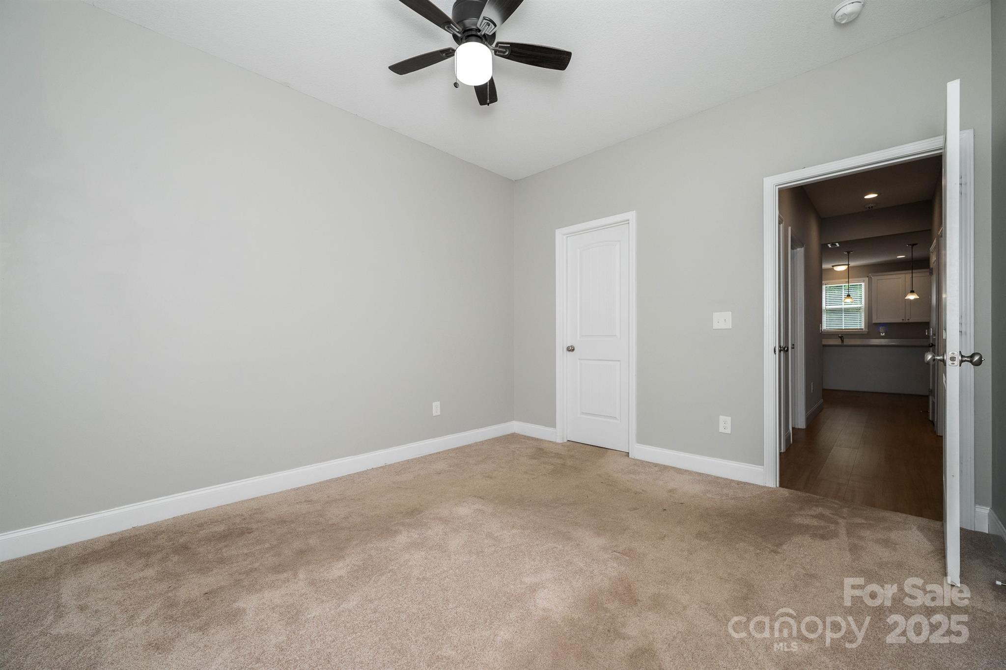 100 Holly Drive — Duncan