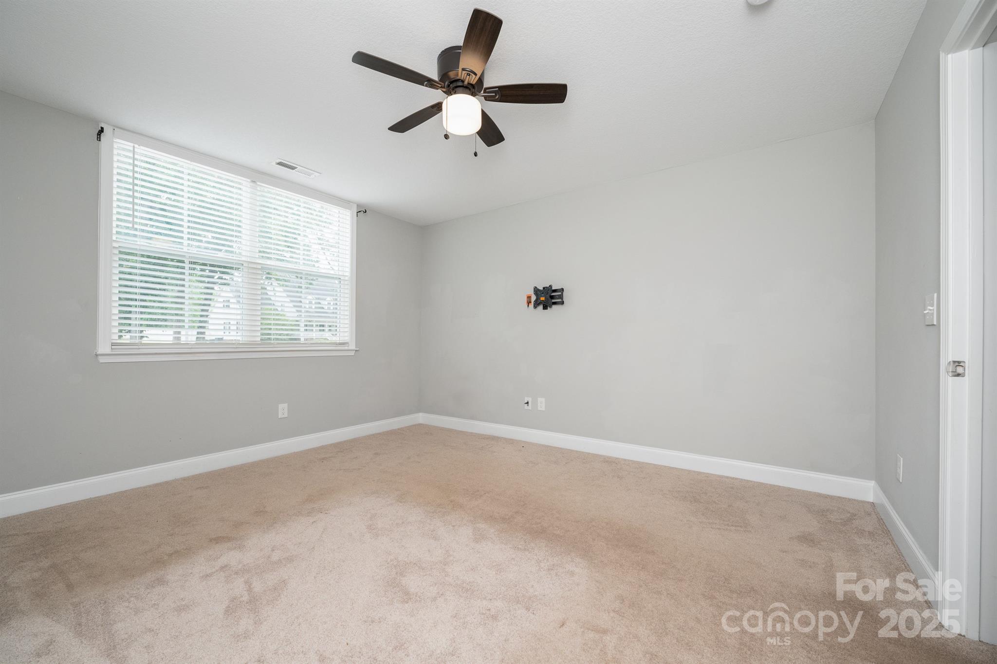 100 Holly Drive — Duncan