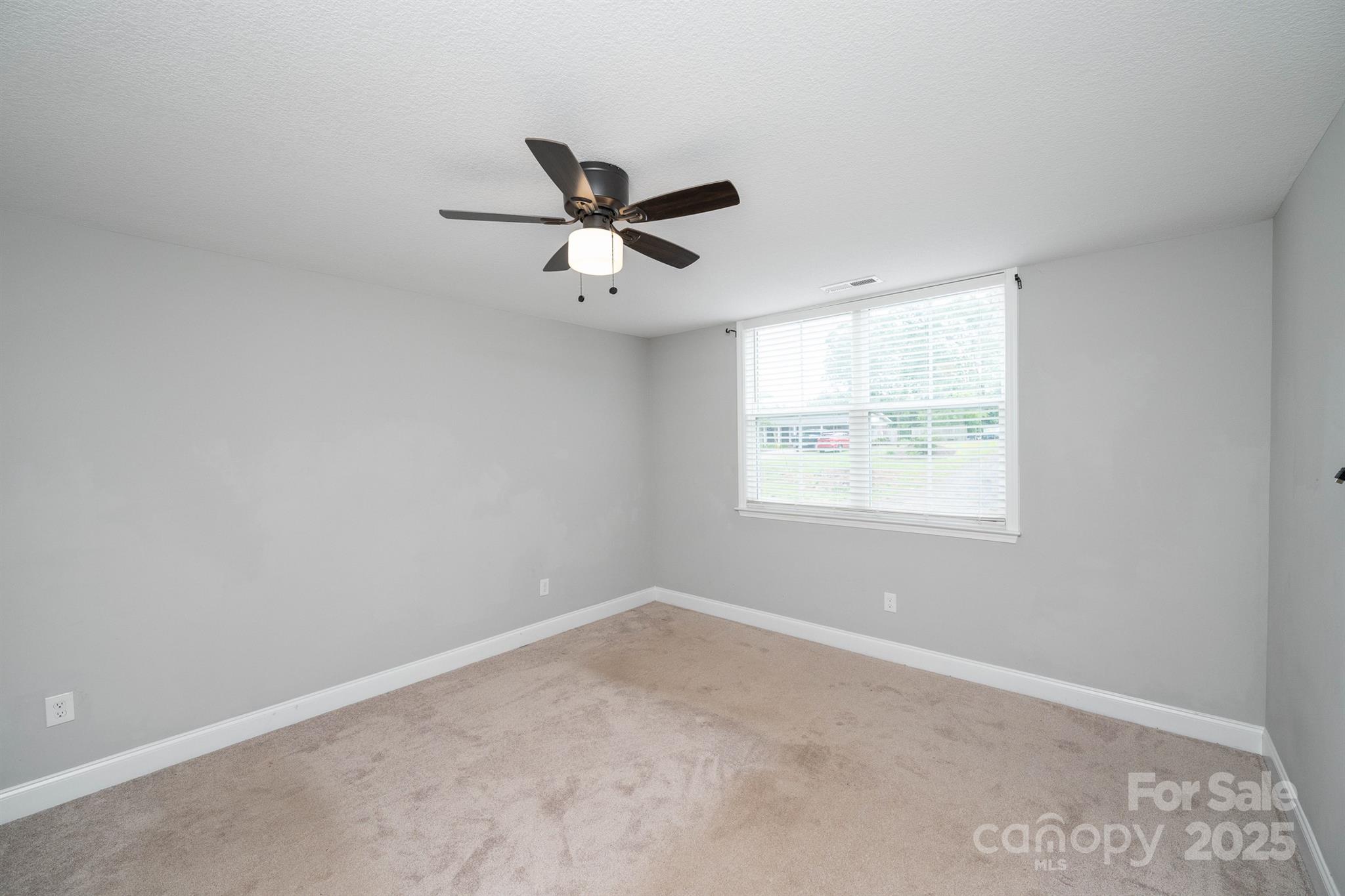 100 Holly Drive — Duncan