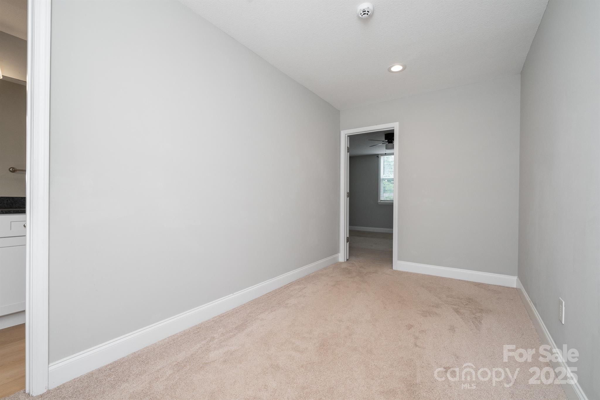 100 Holly Drive — Duncan
