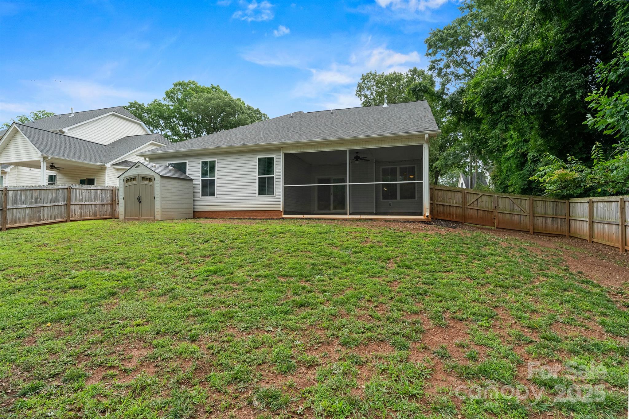 100 Holly Drive — Duncan