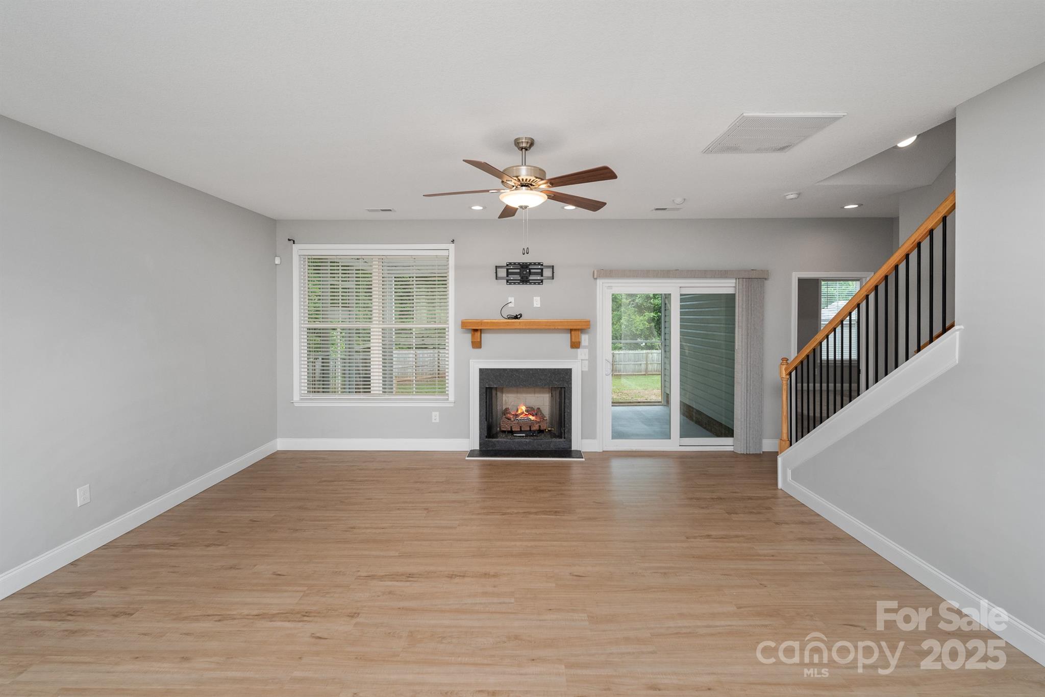 100 Holly Drive — Duncan