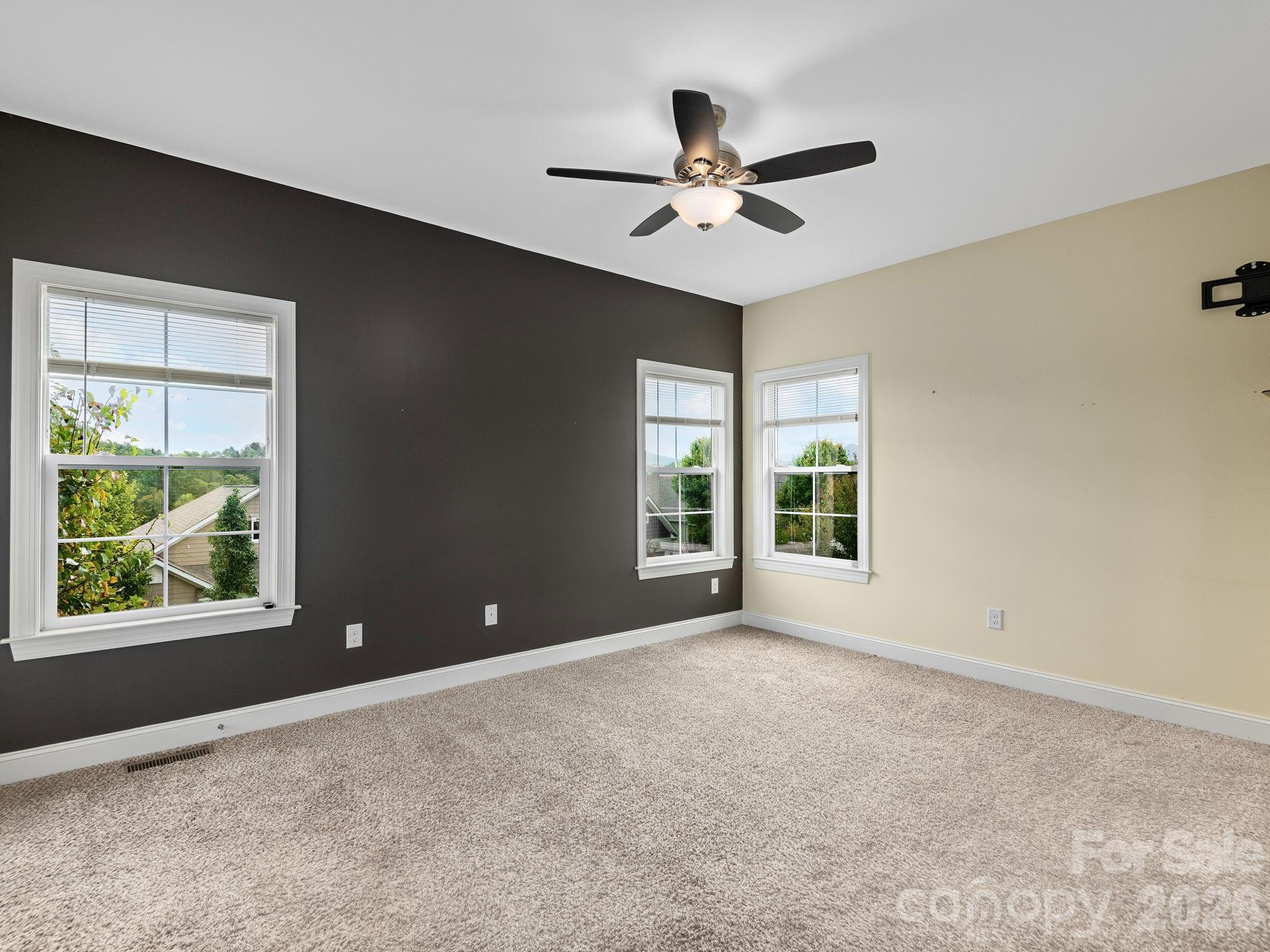 78 Rose Creek Road — Leicester