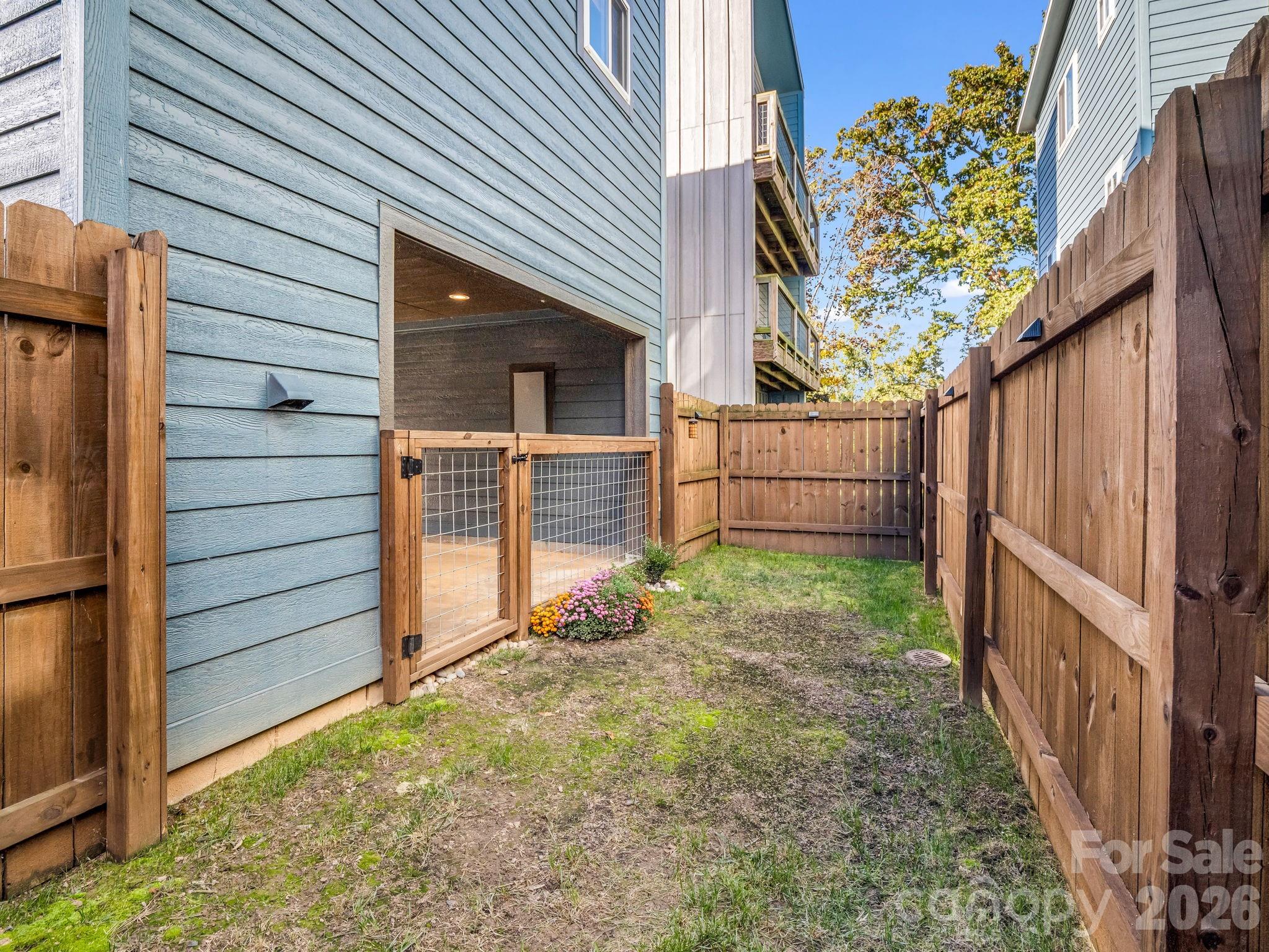 9 W Citra Street — Arden
