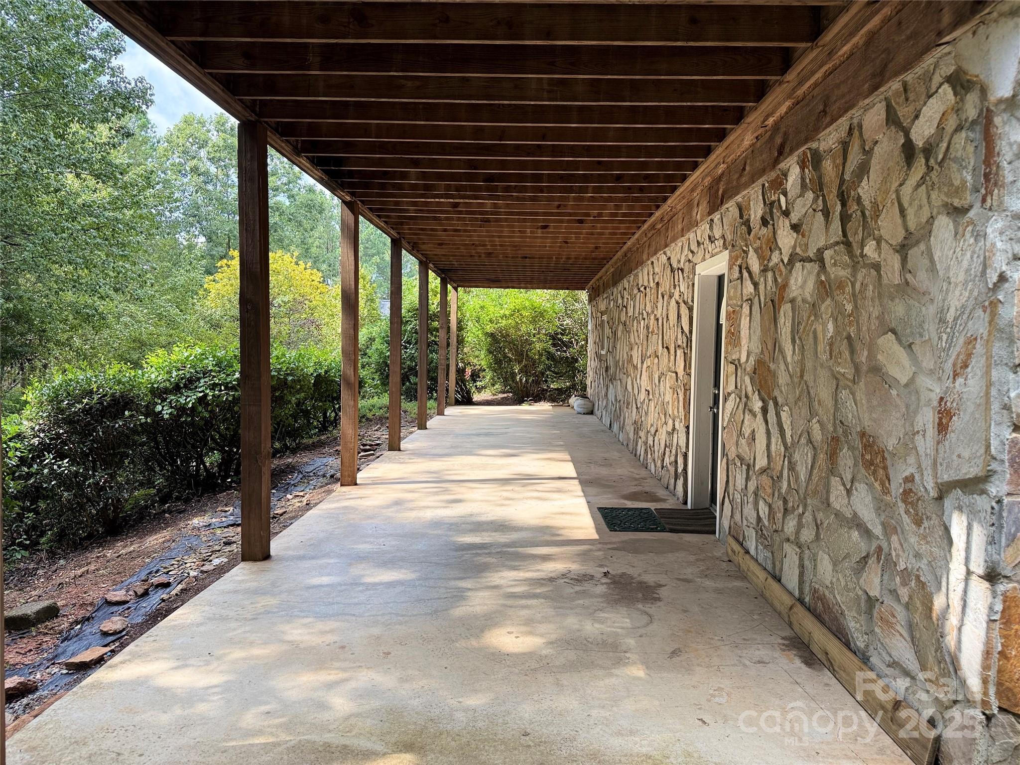 66 Ashlyn Lane — Tryon