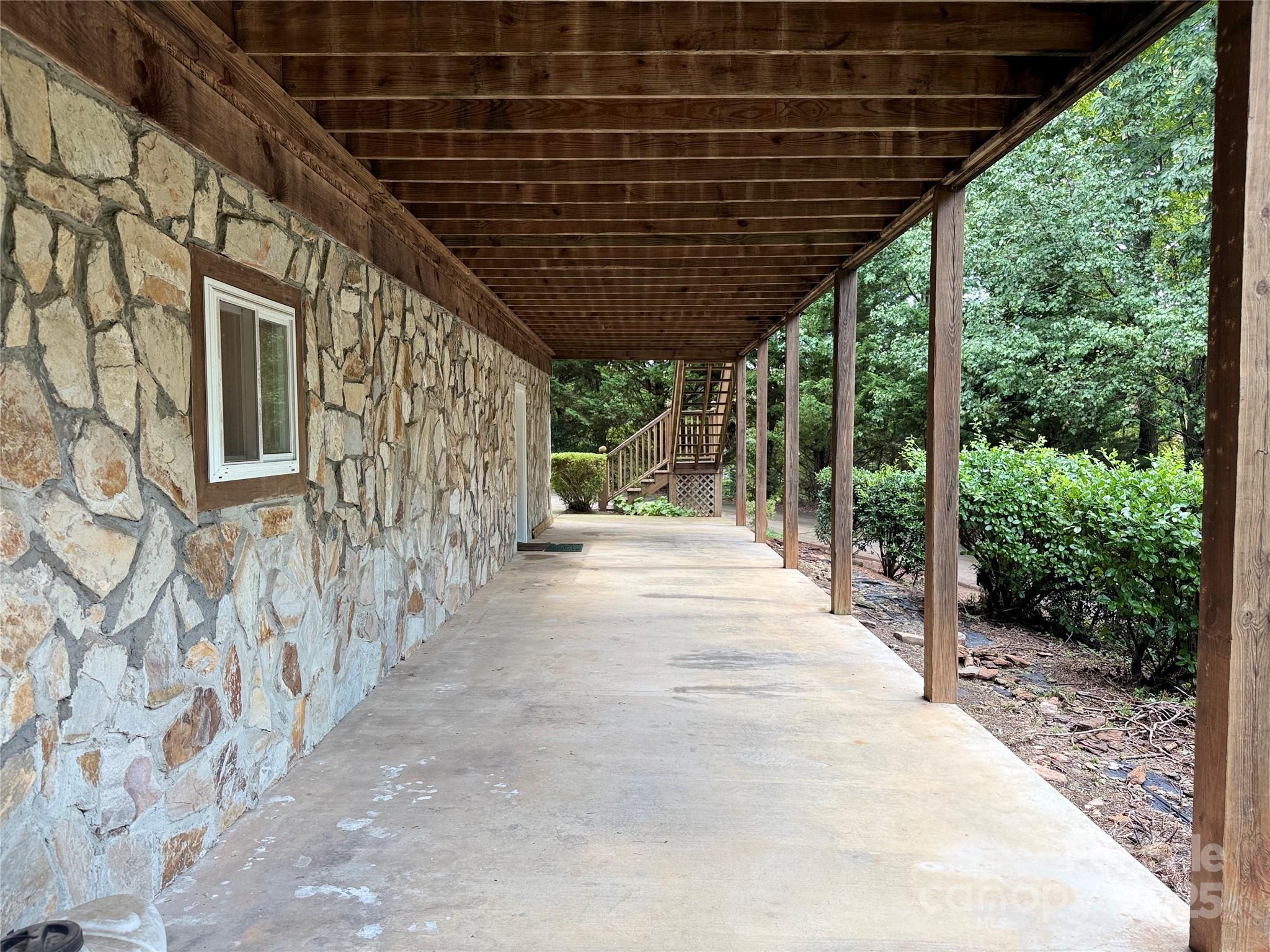 66 Ashlyn Lane — Tryon