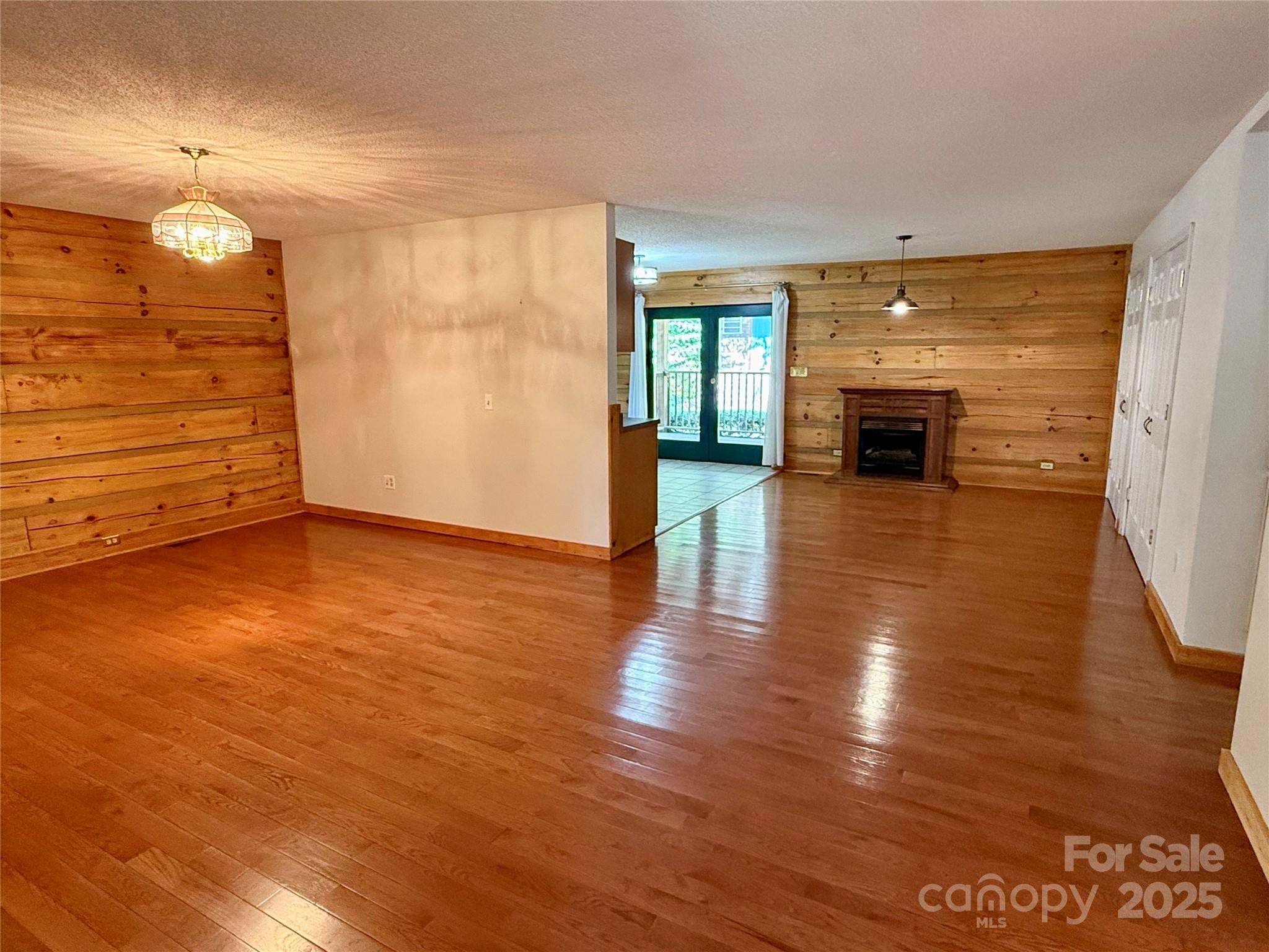 66 Ashlyn Lane — Tryon