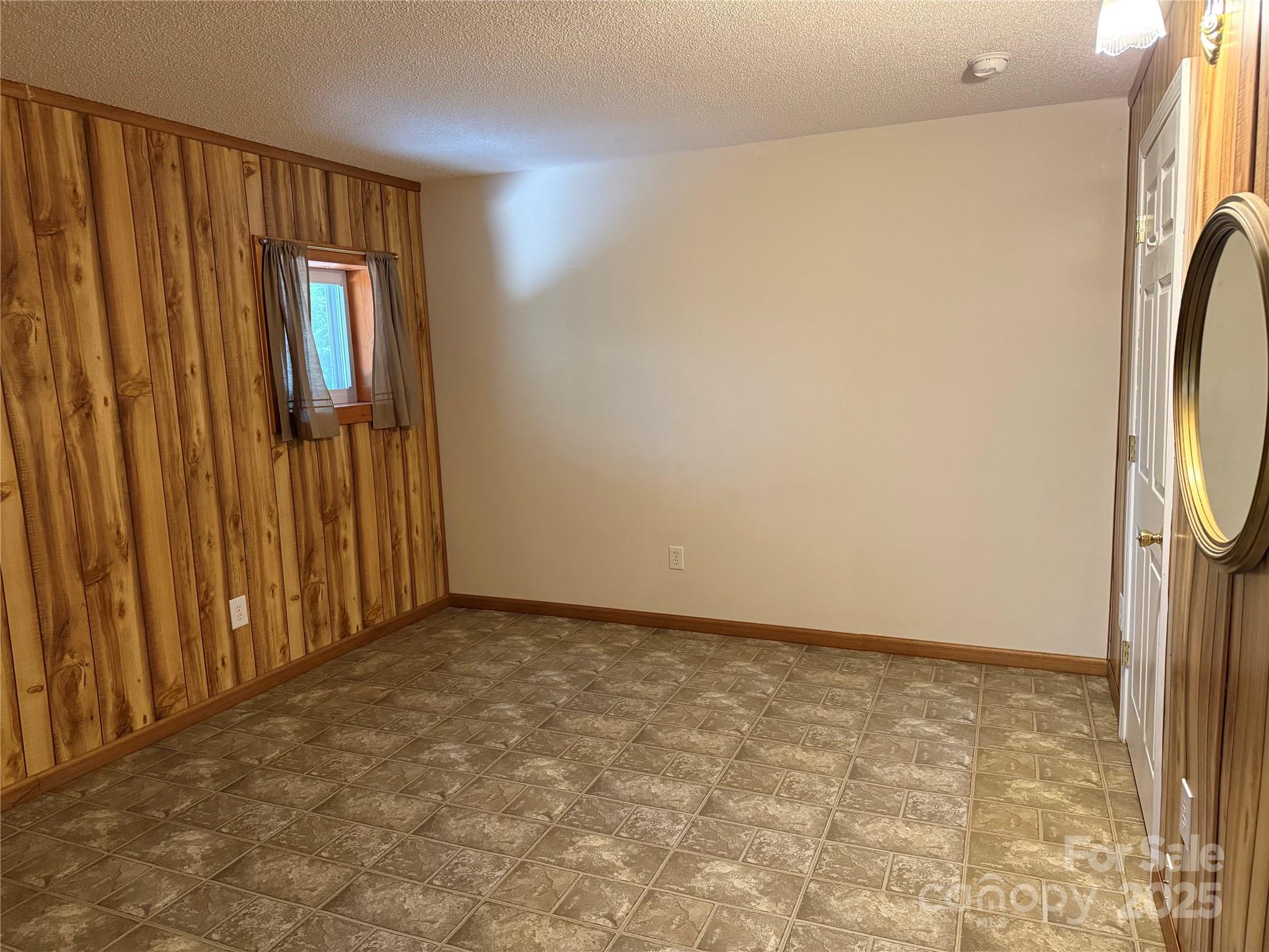 66 Ashlyn Lane — Tryon