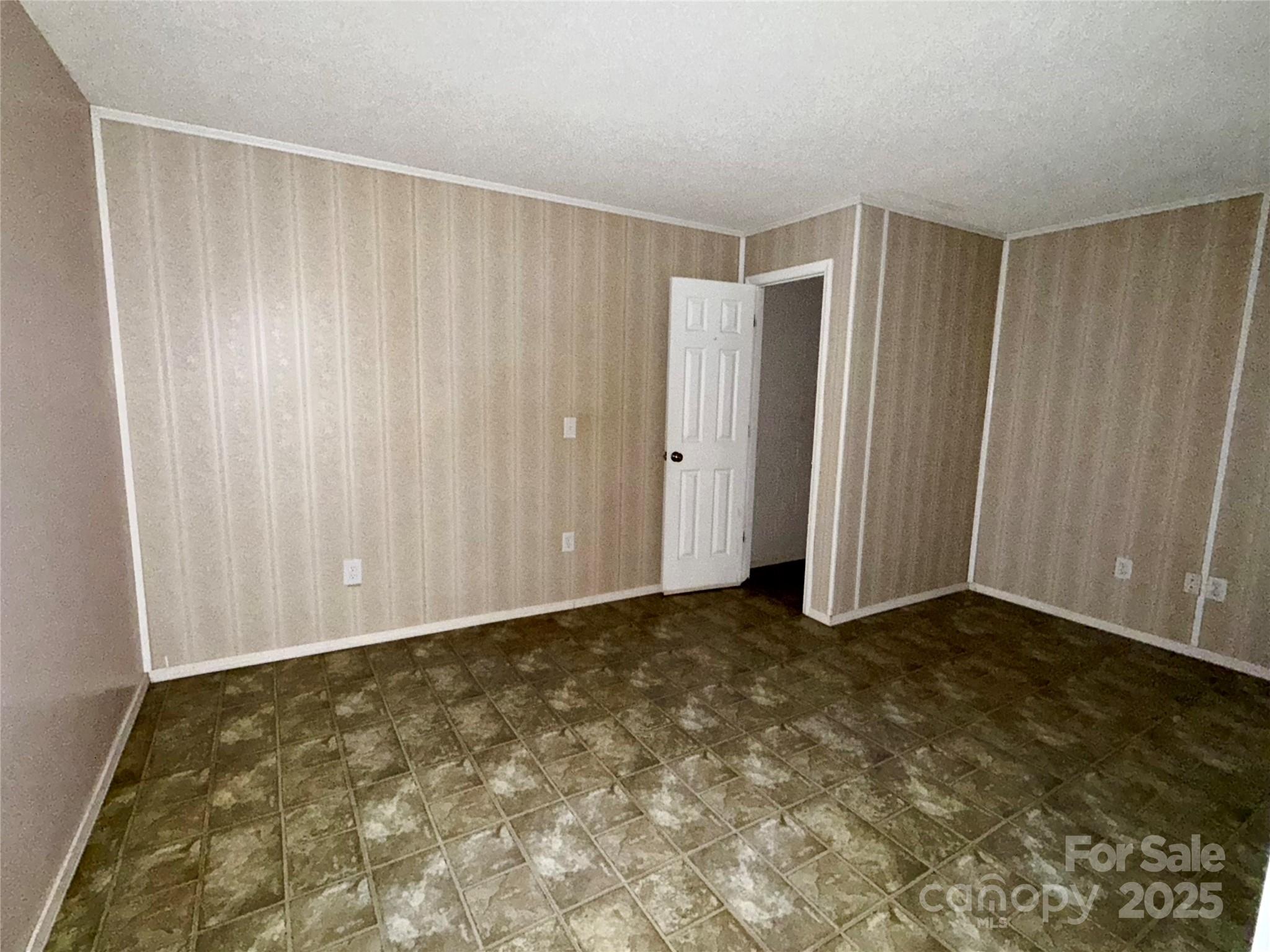 66 Ashlyn Lane — Tryon
