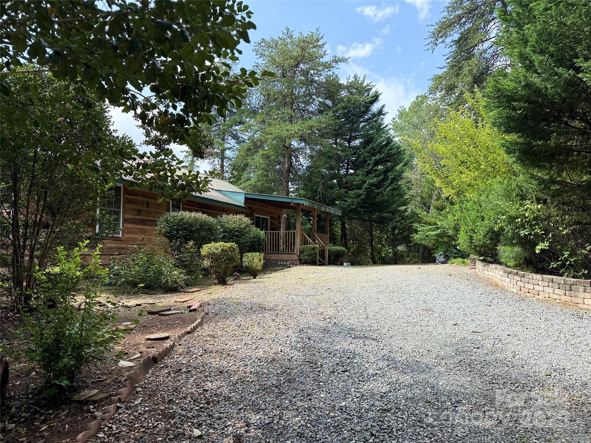 66 Ashlyn Lane — Tryon