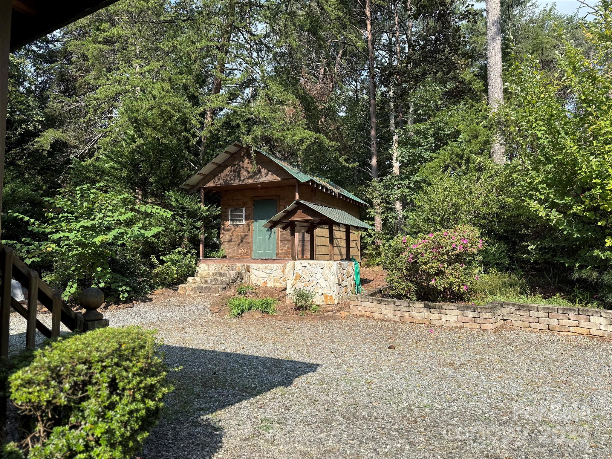 66 Ashlyn Lane — Tryon