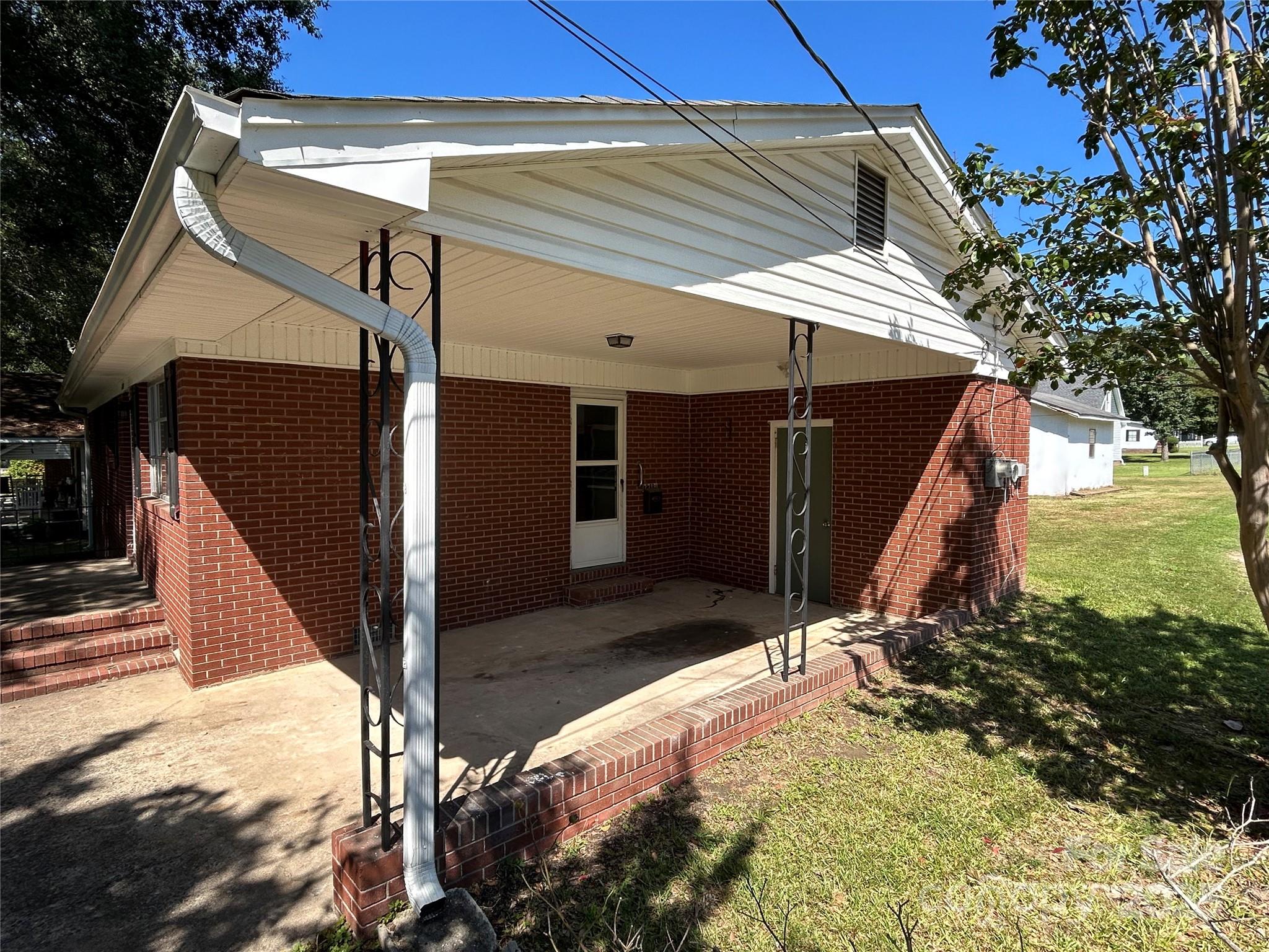 2218 W 5th Avenue — Gastonia