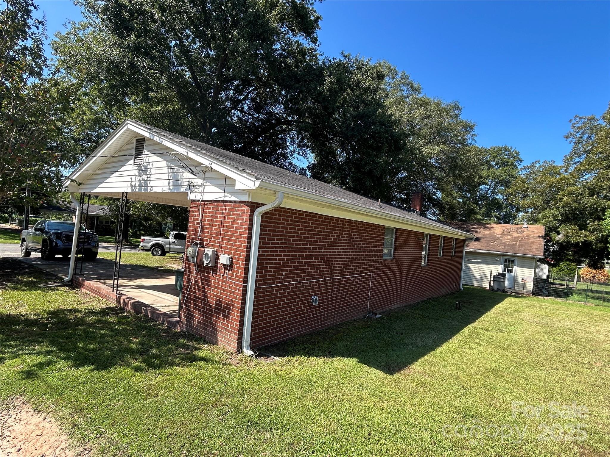 2218 W 5th Avenue — Gastonia