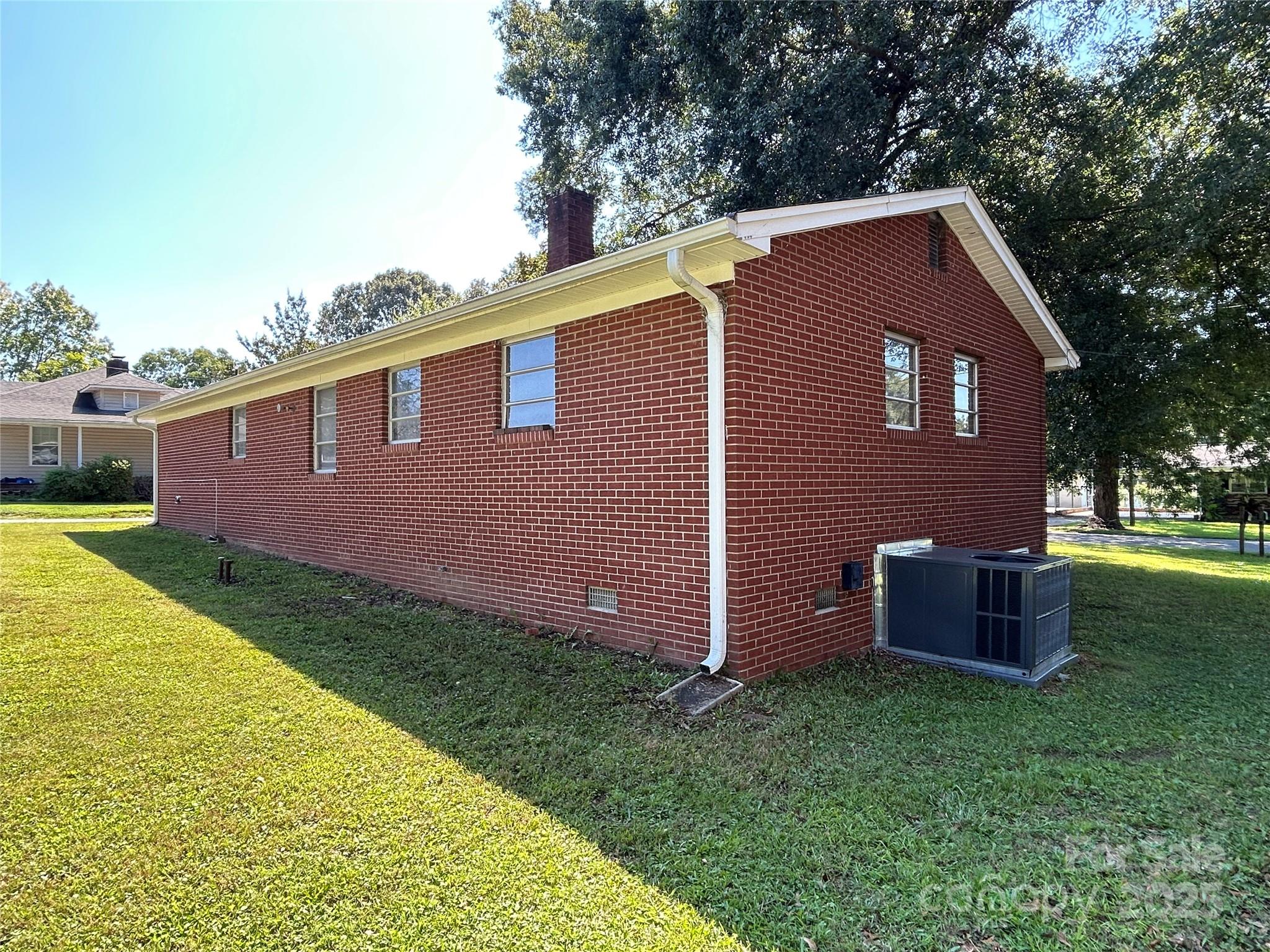 2218 W 5th Avenue — Gastonia