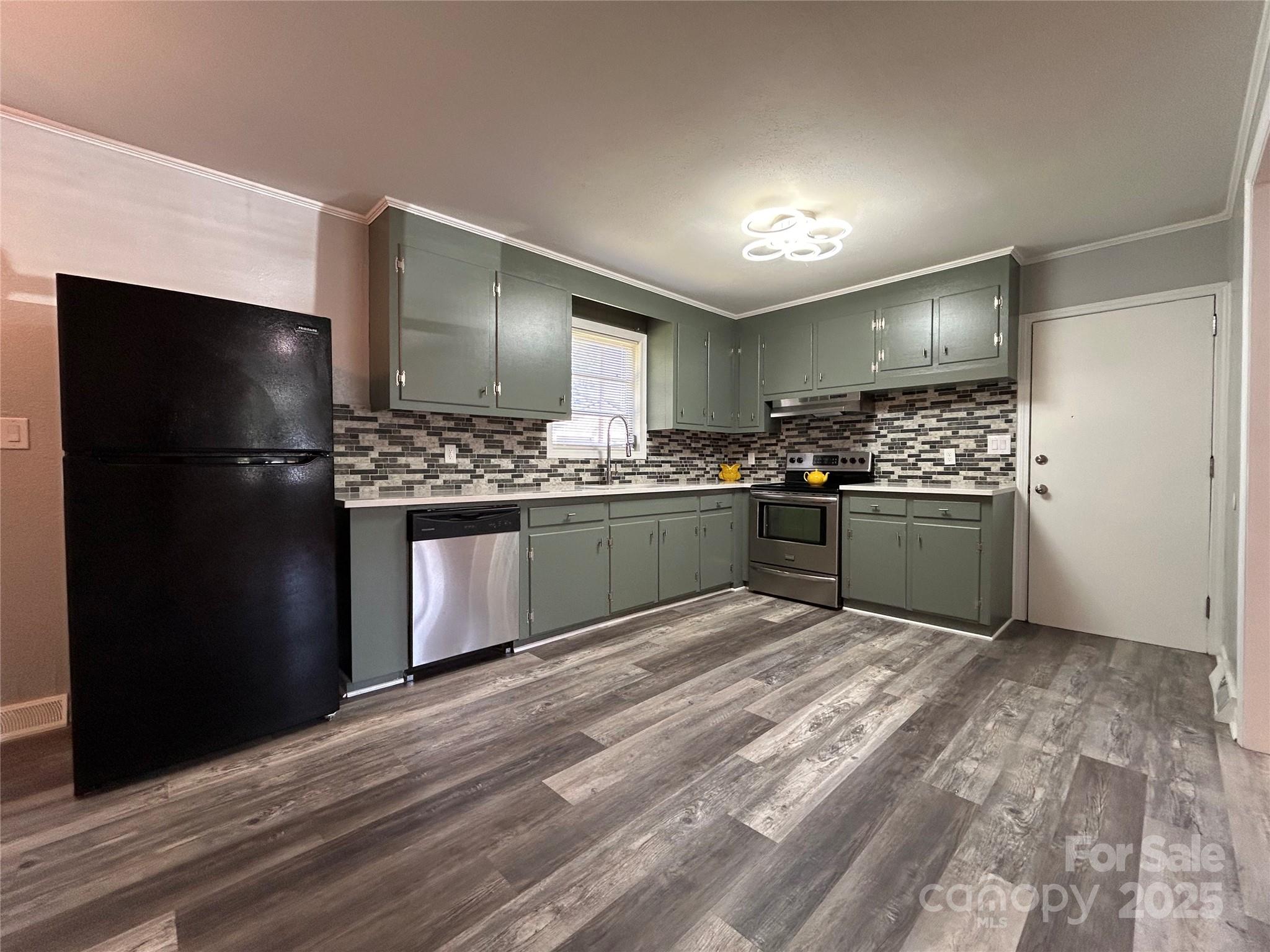 2218 W 5th Avenue — Gastonia