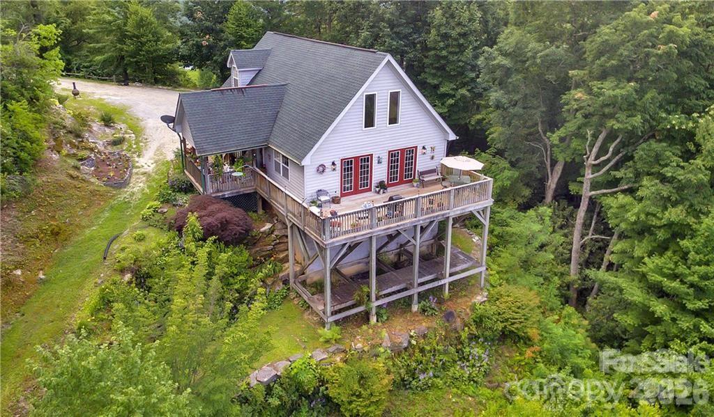 612 Old Home Place Road — Tuckasegee