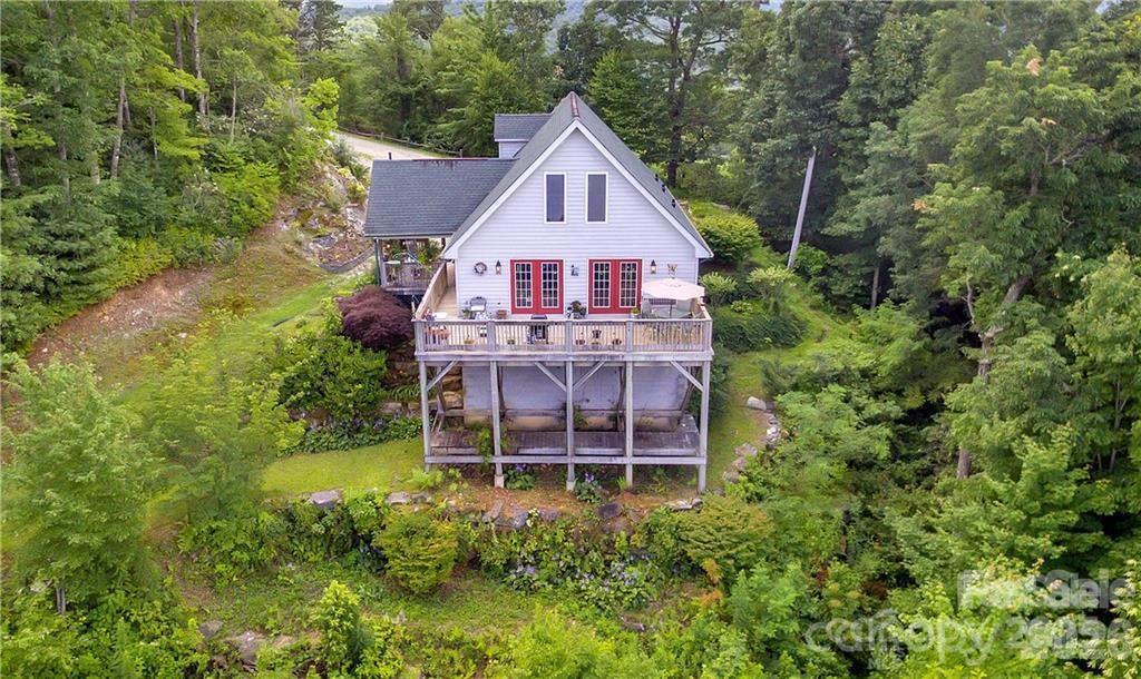 612 Old Home Place Road — Tuckasegee