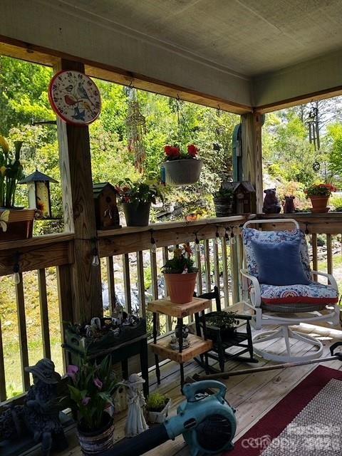 612 Old Home Place Road — Tuckasegee