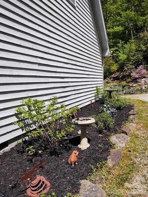 612 Old Home Place Road — Tuckasegee