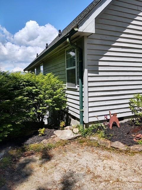 612 Old Home Place Road — Tuckasegee