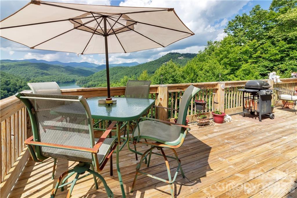 612 Old Home Place Road — Tuckasegee