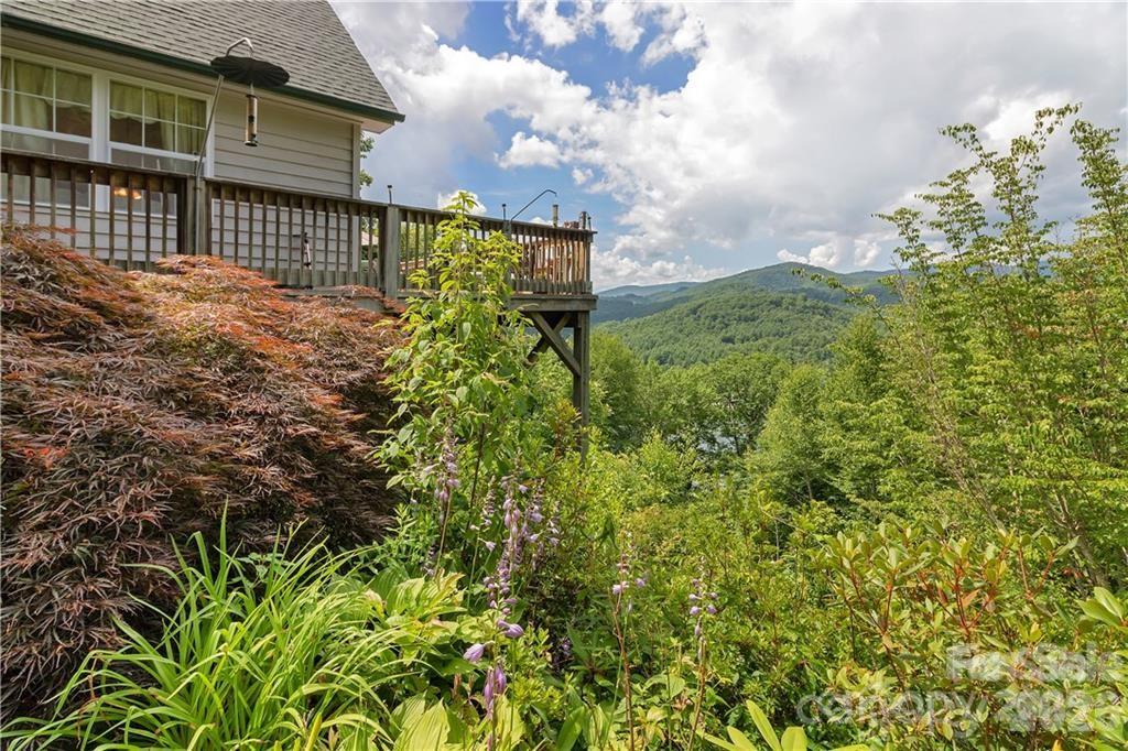 612 Old Home Place Road — Tuckasegee