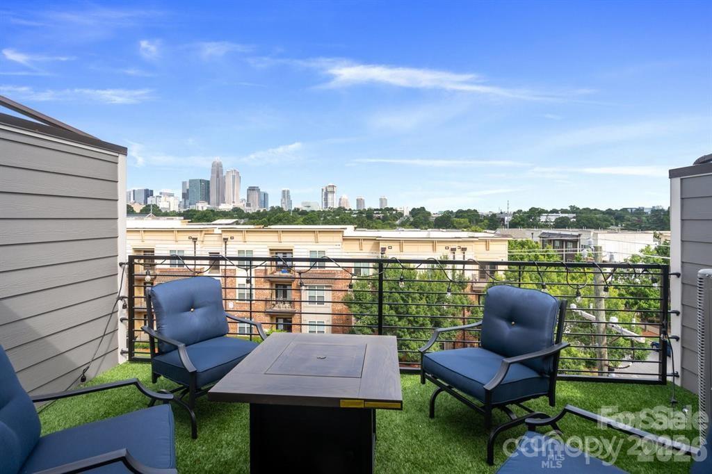 12119 Brooklyn Avenue — Charlotte