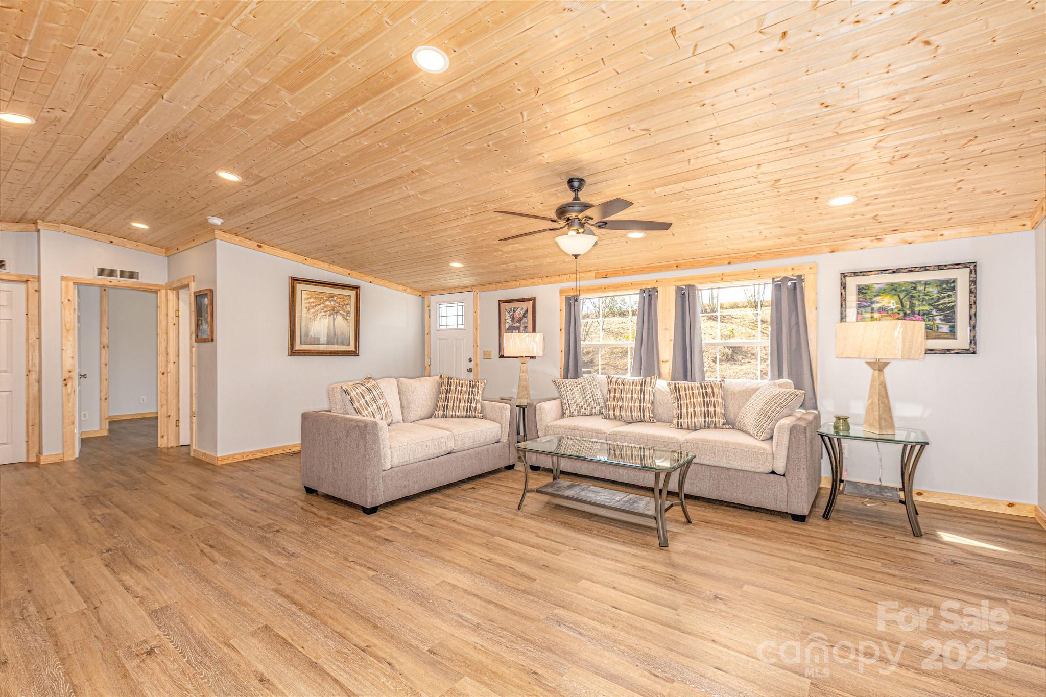 459 Vaughan Road — Spruce Pine