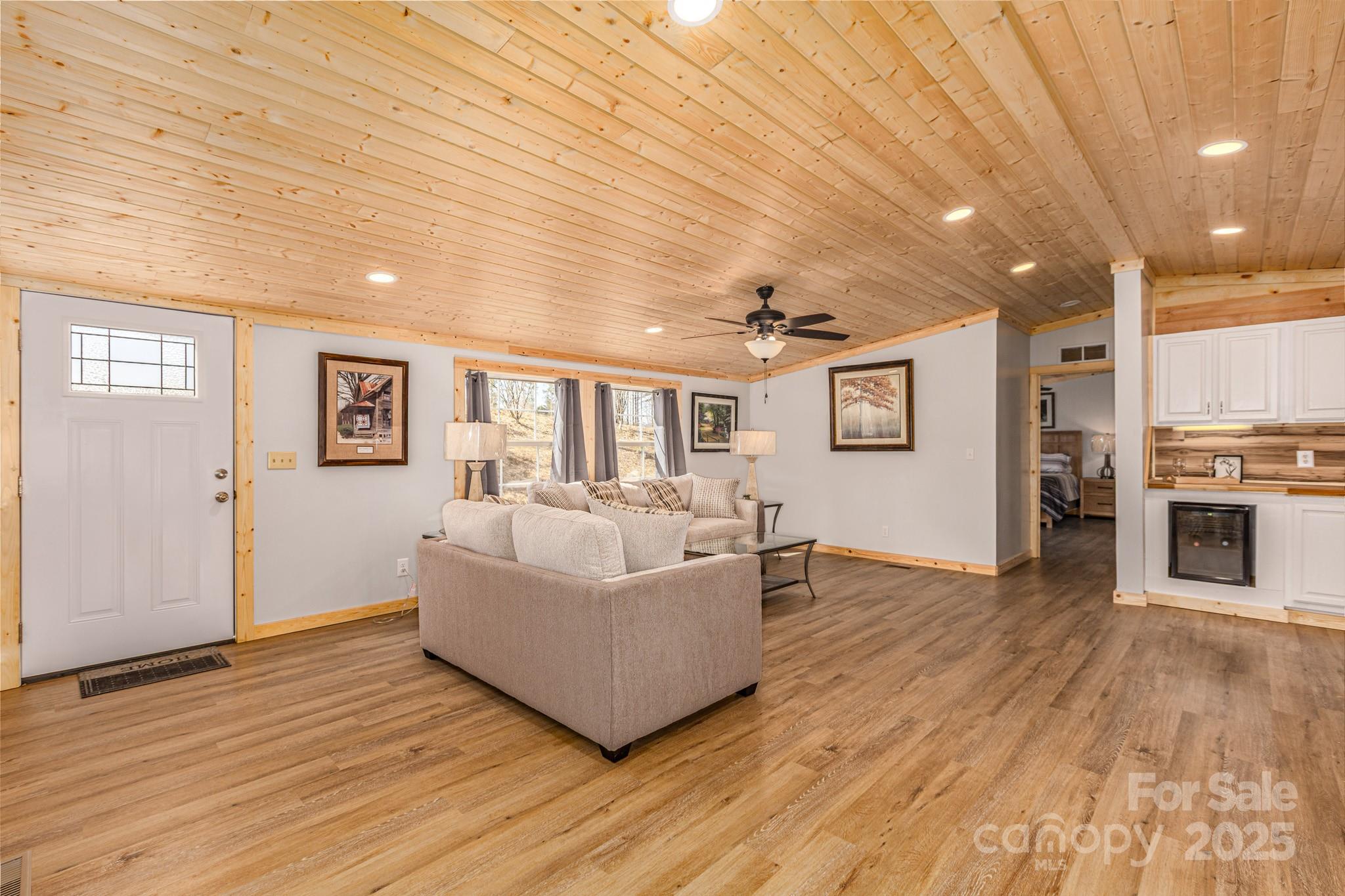 459 Vaughan Road — Spruce Pine