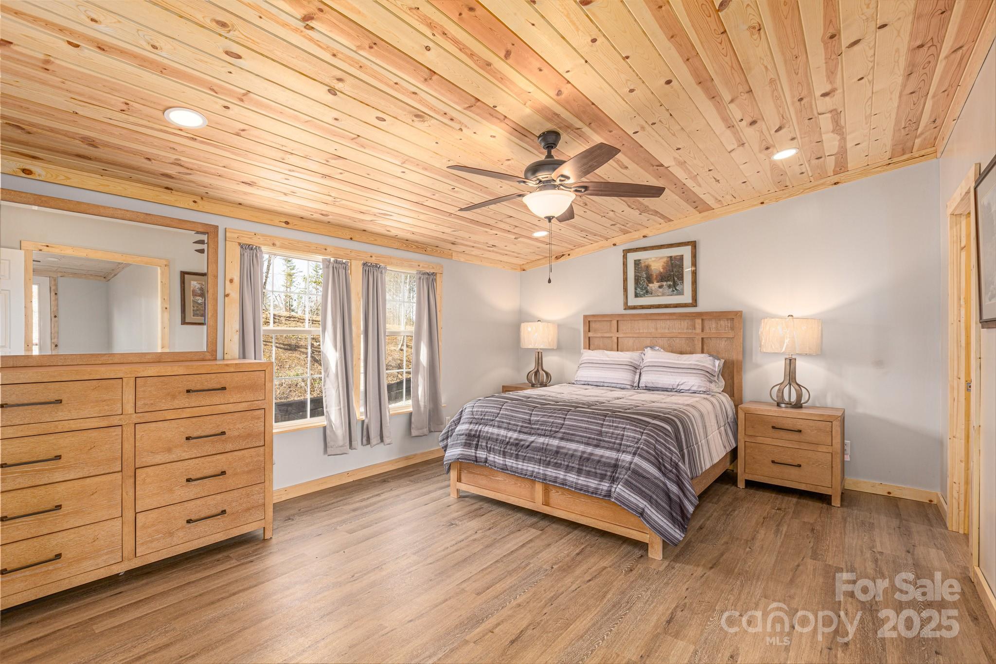 459 Vaughan Road — Spruce Pine