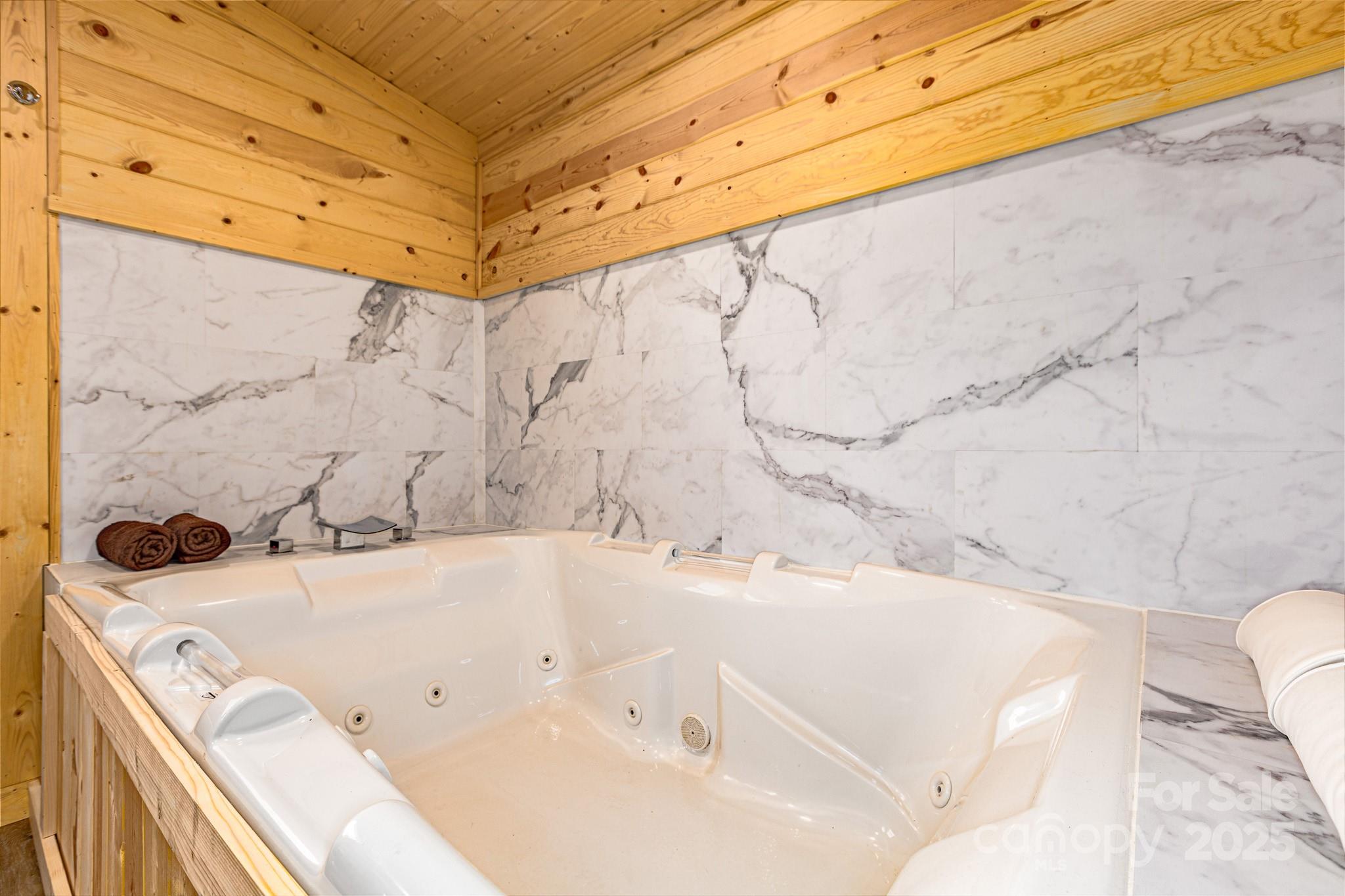459 Vaughan Road — Spruce Pine