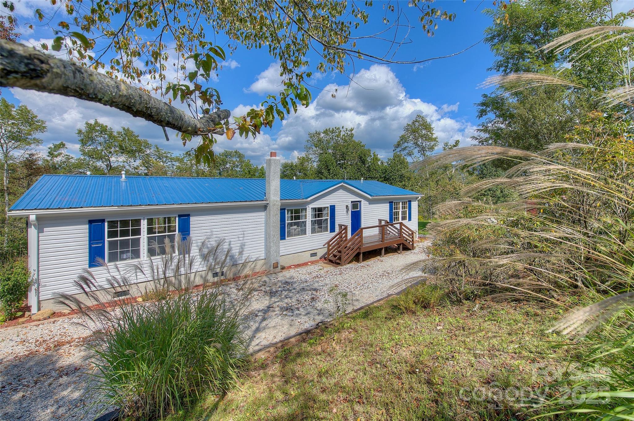459 Vaughan Road — Spruce Pine