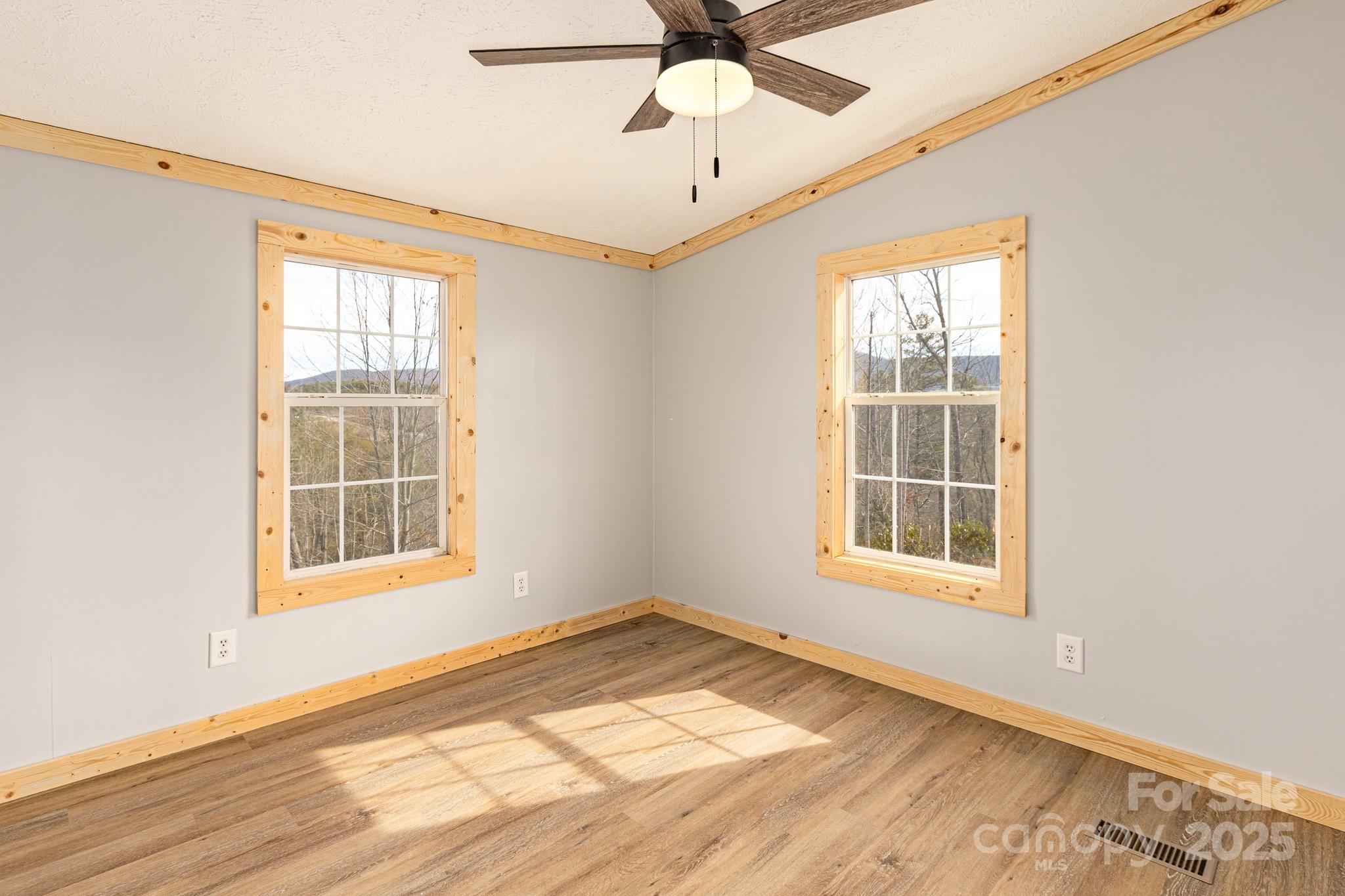 459 Vaughan Road — Spruce Pine