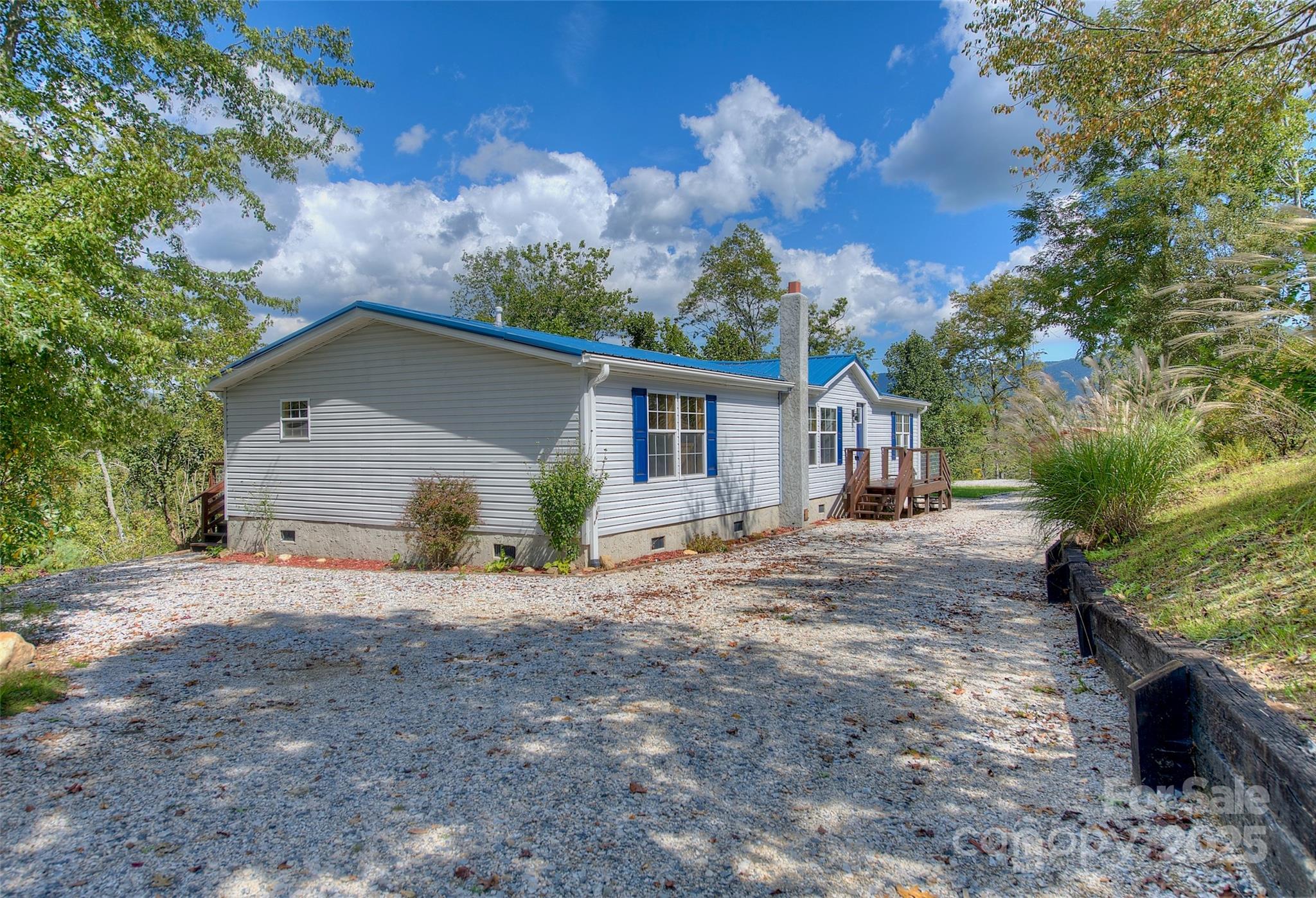 459 Vaughan Road — Spruce Pine
