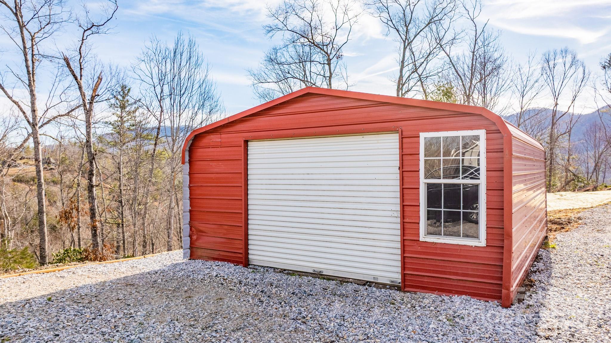 459 Vaughan Road — Spruce Pine