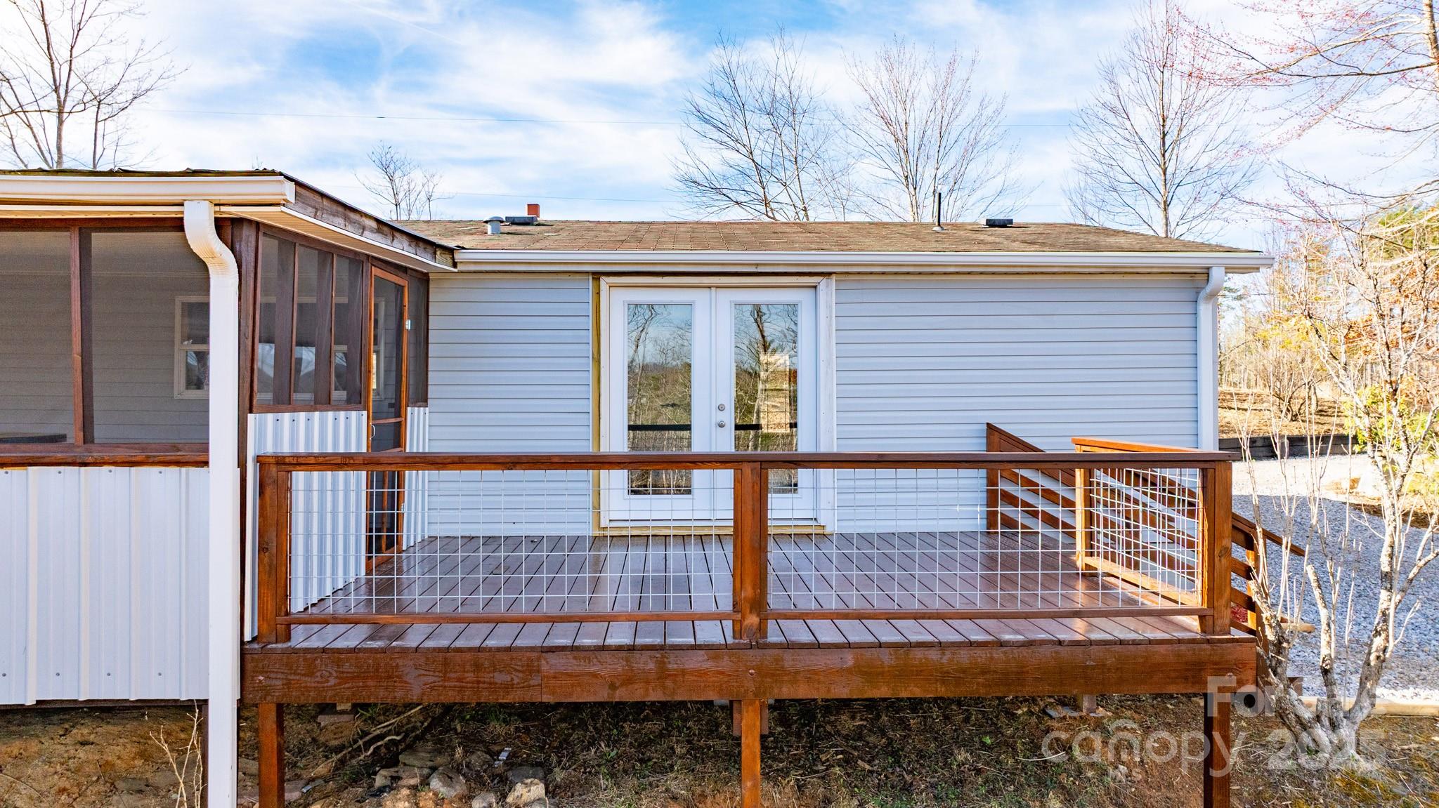 459 Vaughan Road — Spruce Pine