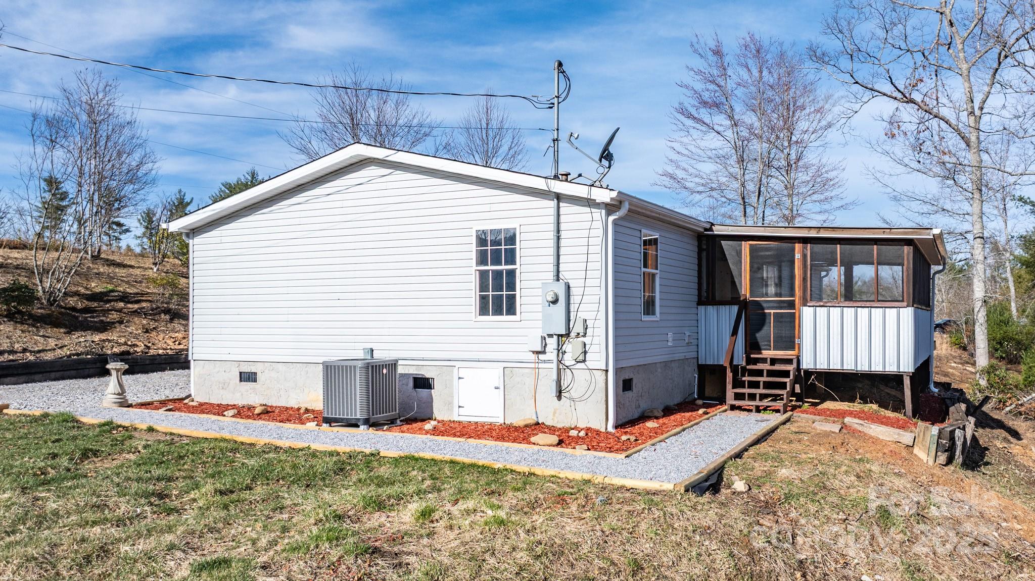 459 Vaughan Road — Spruce Pine