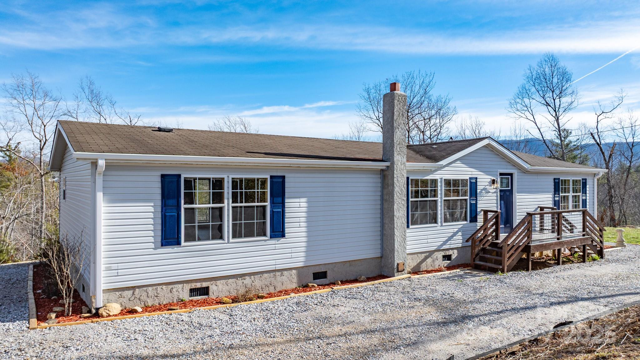 459 Vaughan Road — Spruce Pine