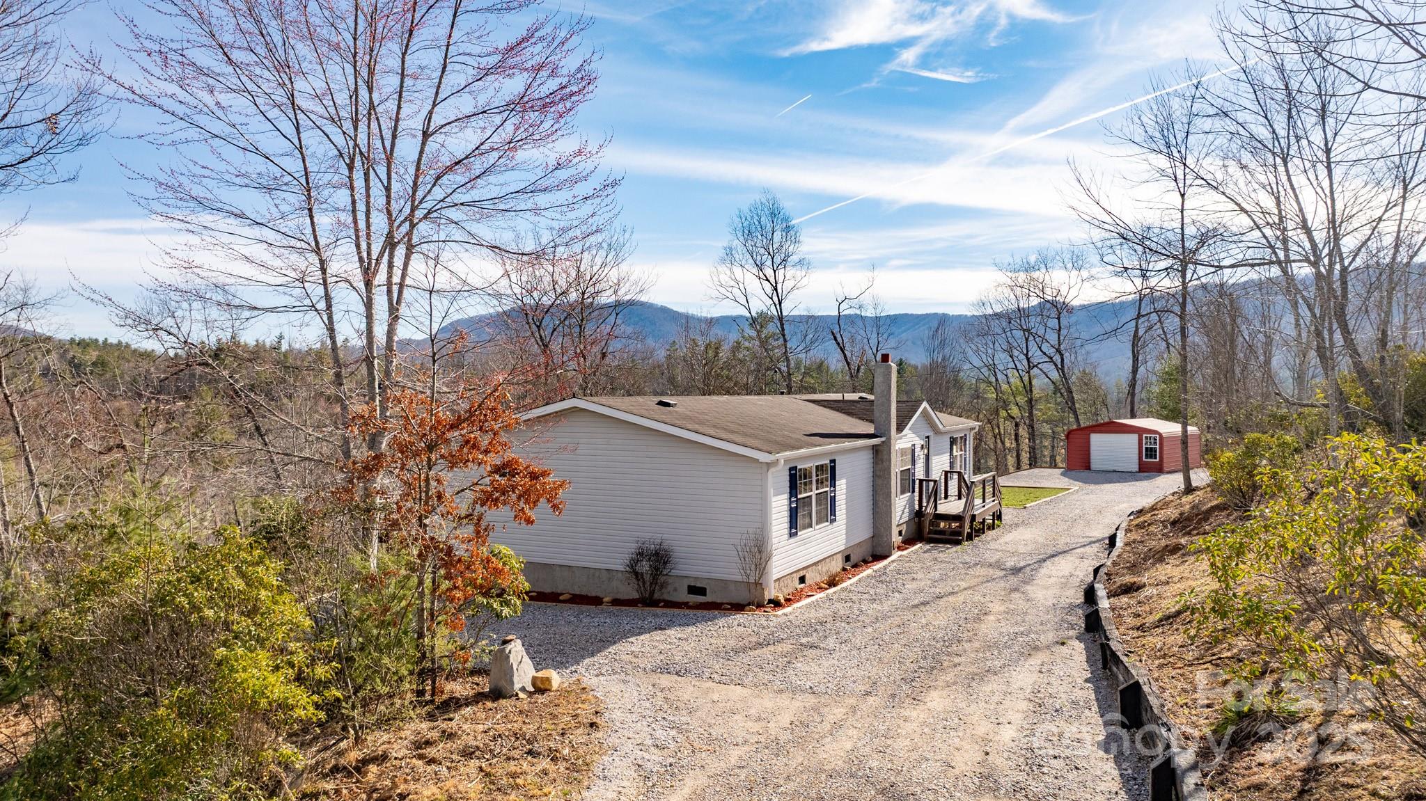 459 Vaughan Road — Spruce Pine