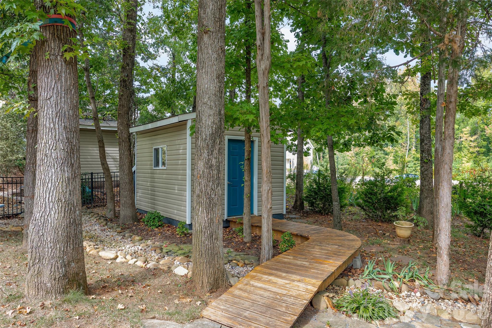 1576 Abercorn Street NW — Concord