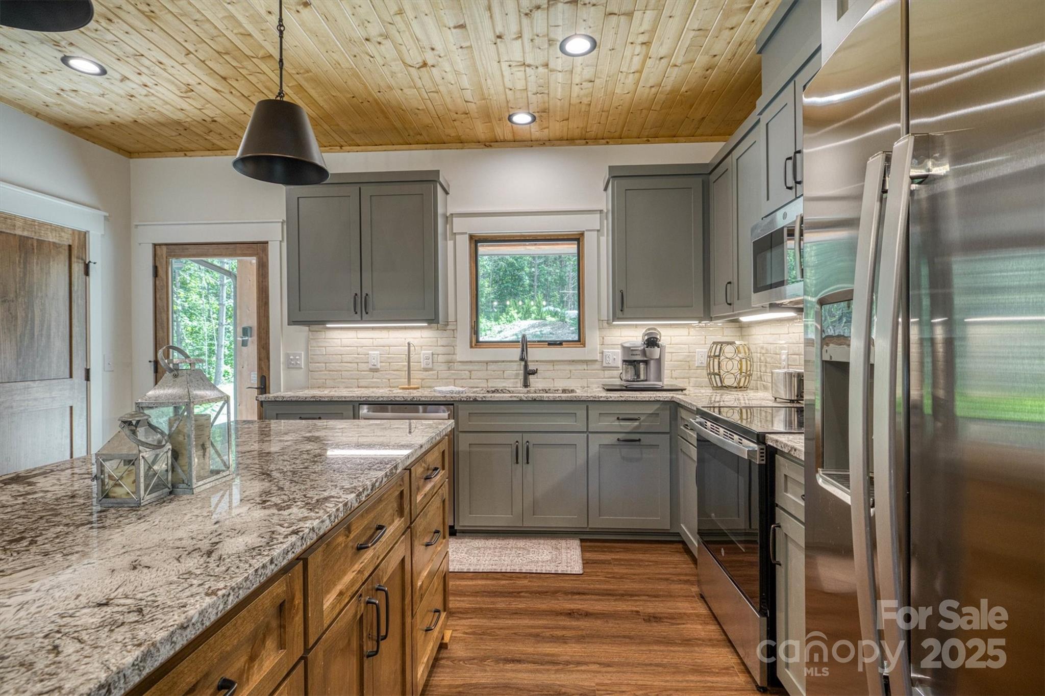 1370 Saylor Way #8 — Nebo