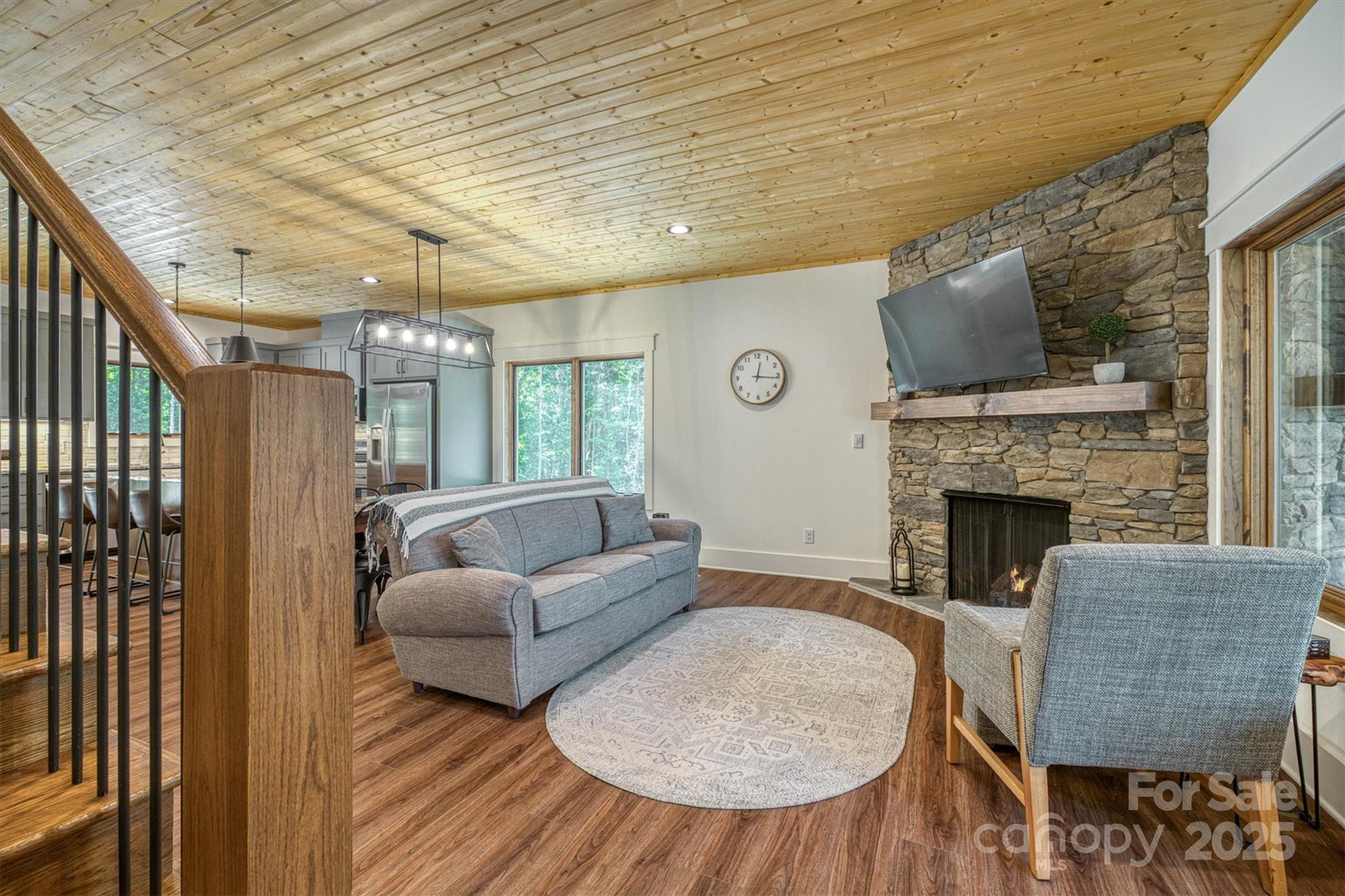 1370 Saylor Way #8 — Nebo