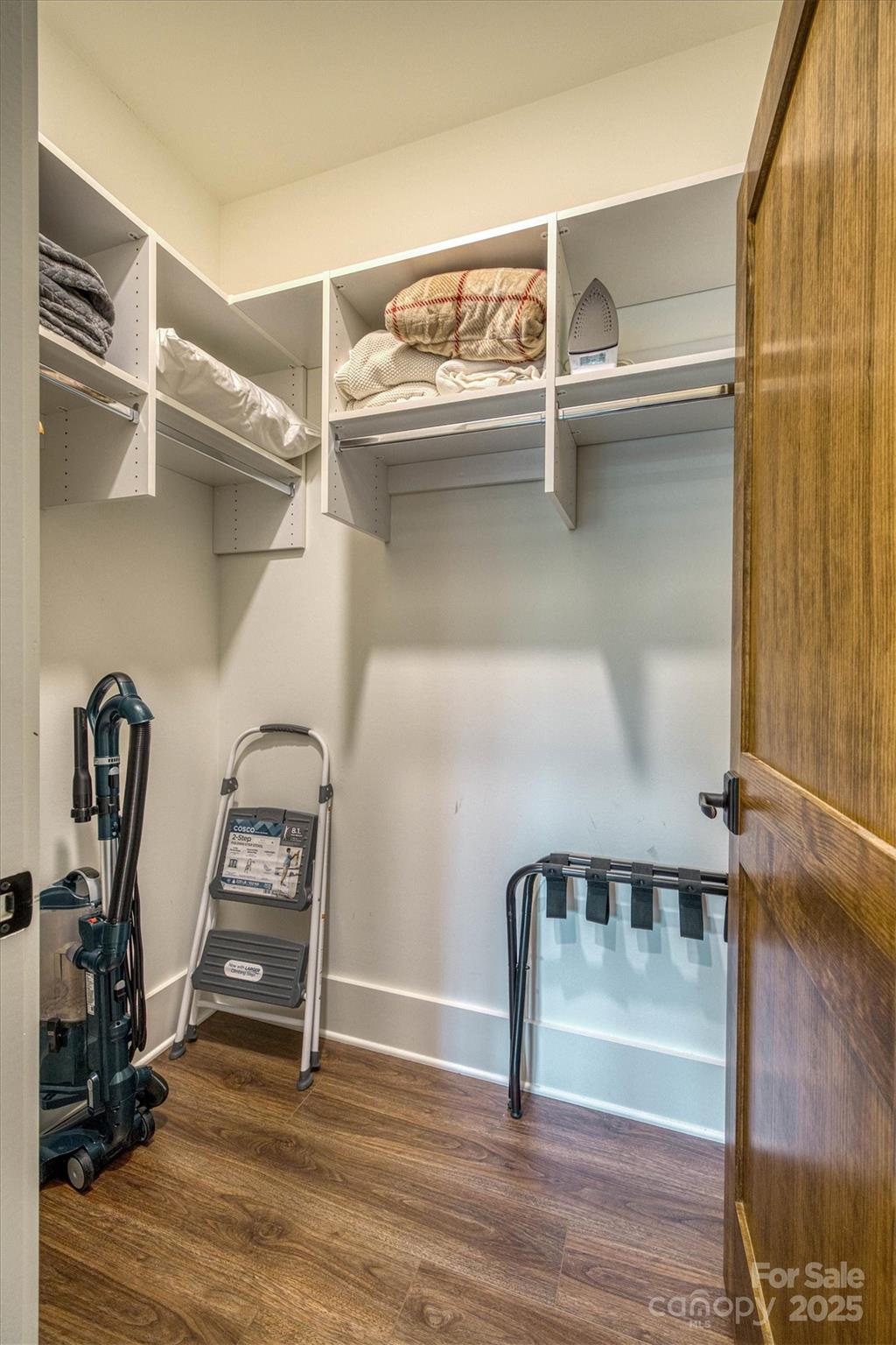 1370 Saylor Way #8 — Nebo