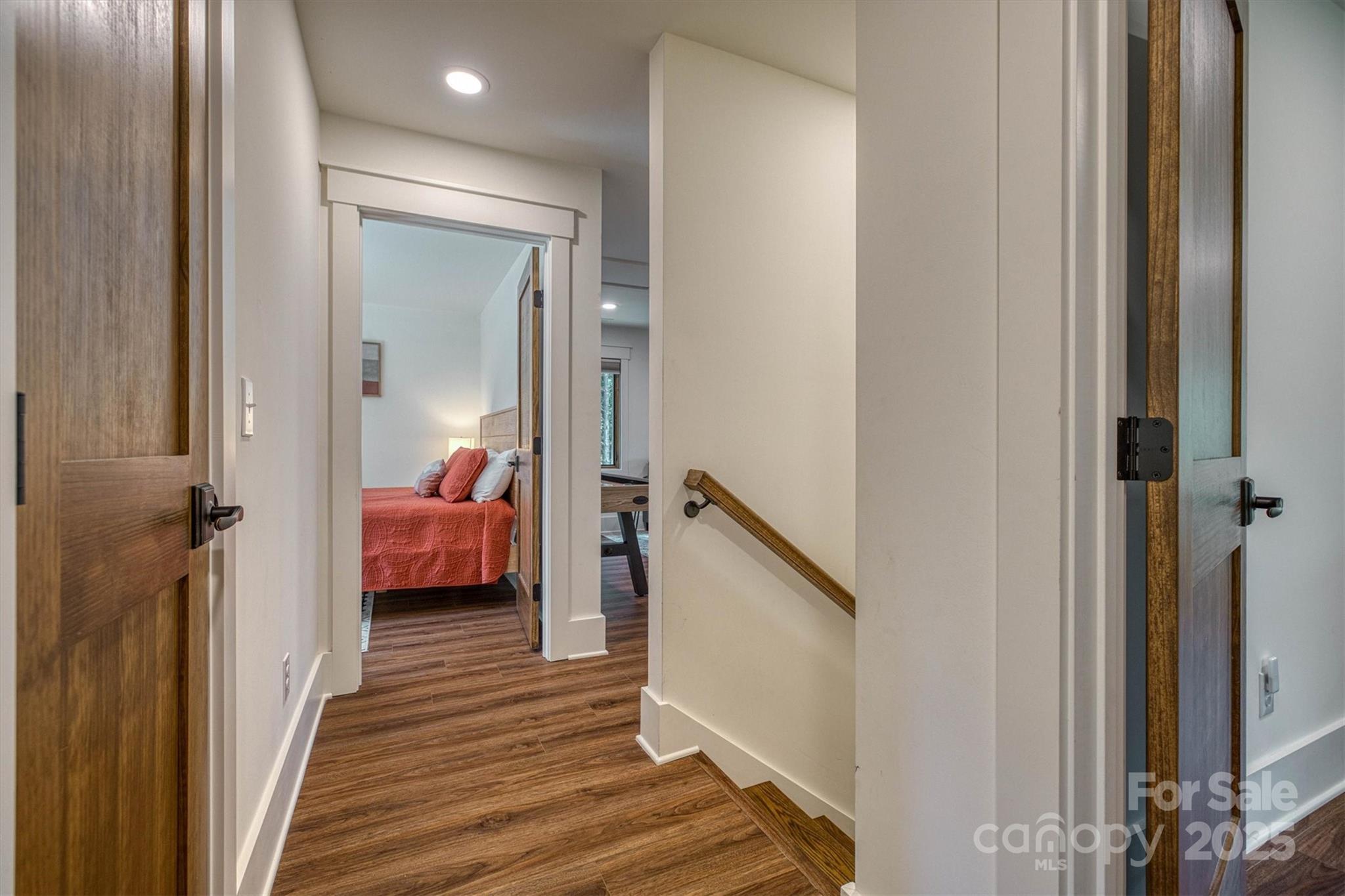 1370 Saylor Way #8 — Nebo
