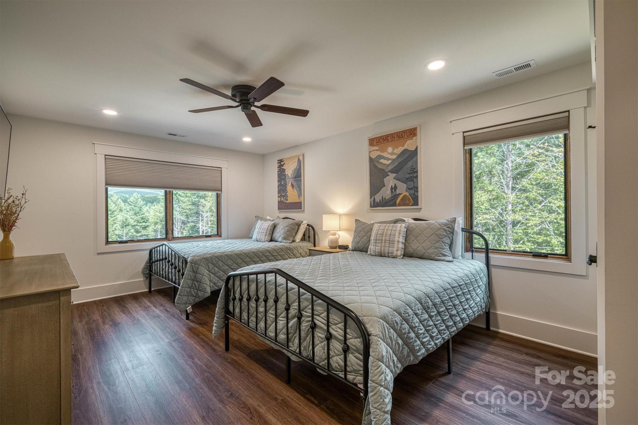 1370 Saylor Way #8 — Nebo