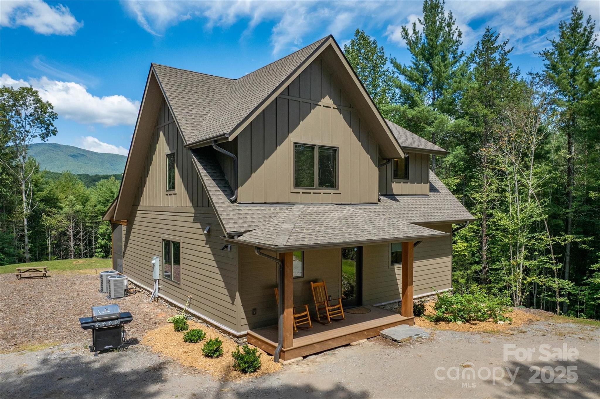 1370 Saylor Way #8 — Nebo